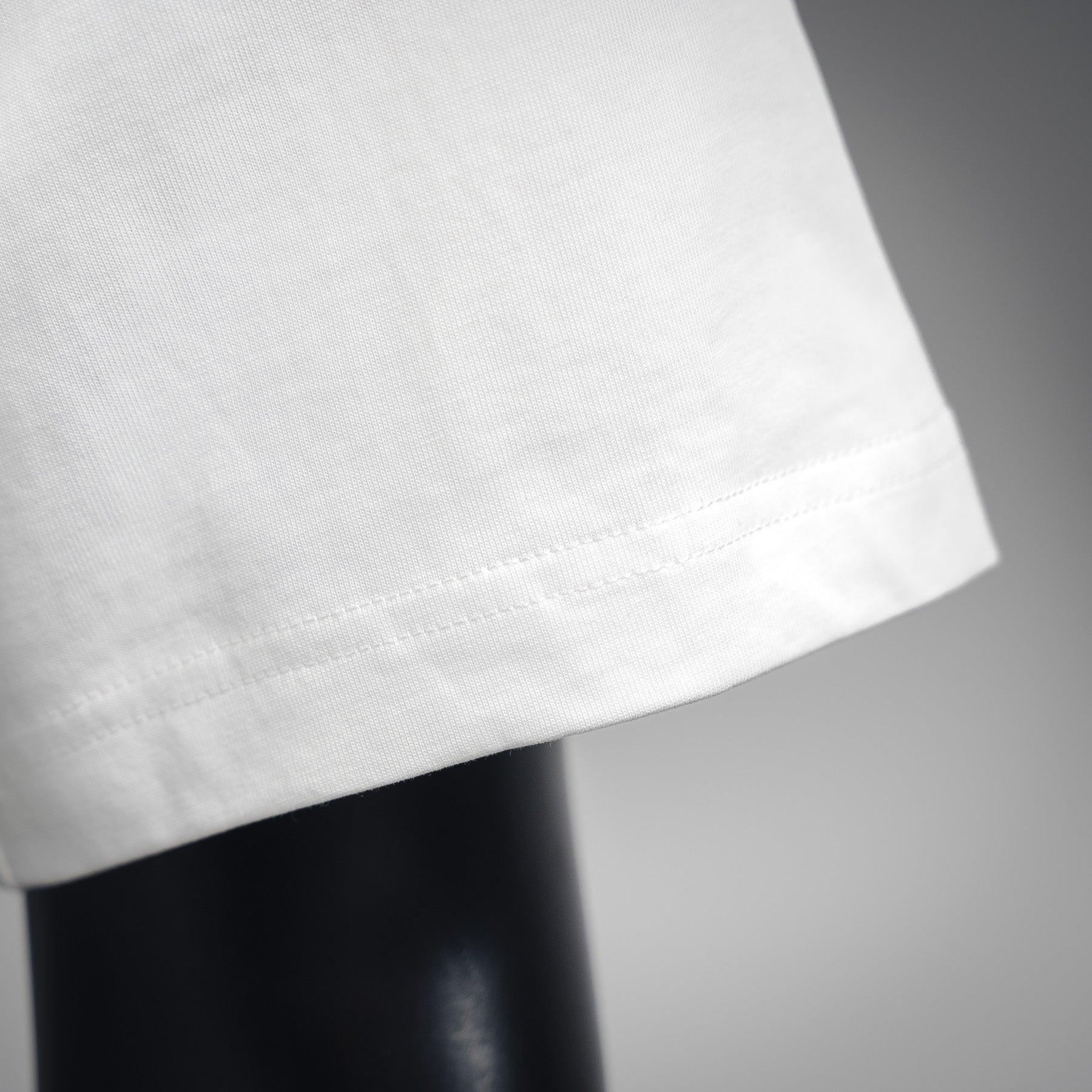 Loe 25ss embroidered t-shirt