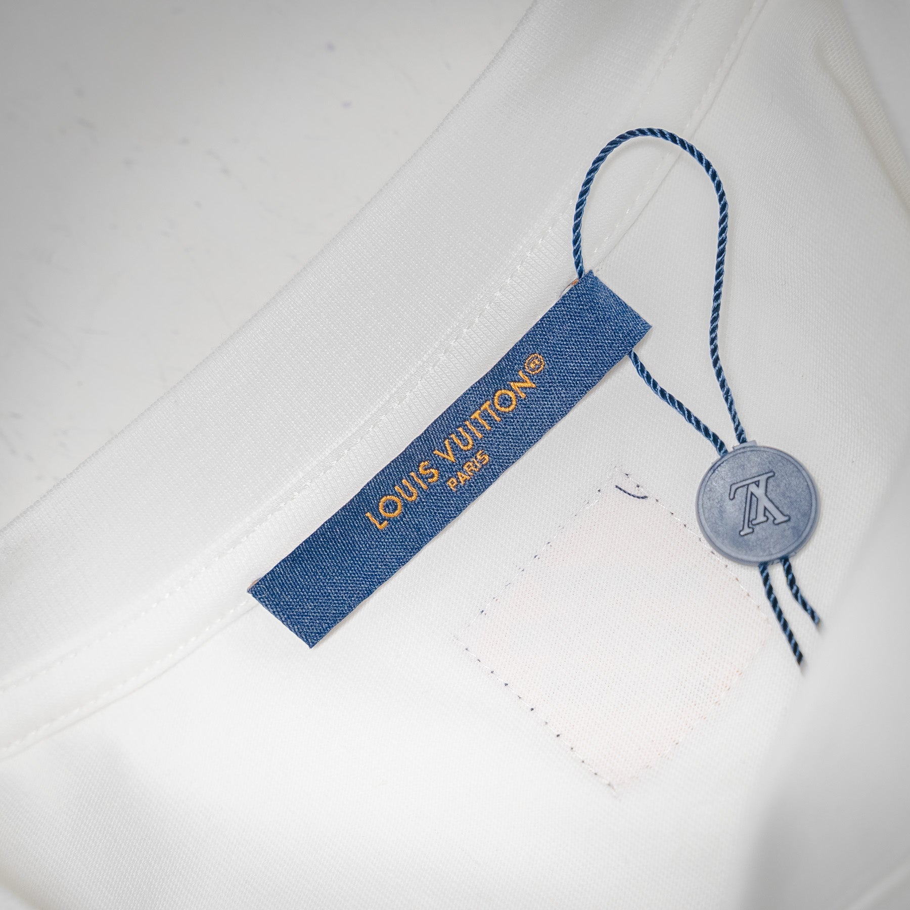 Louis 25ss embroidered t-shirt