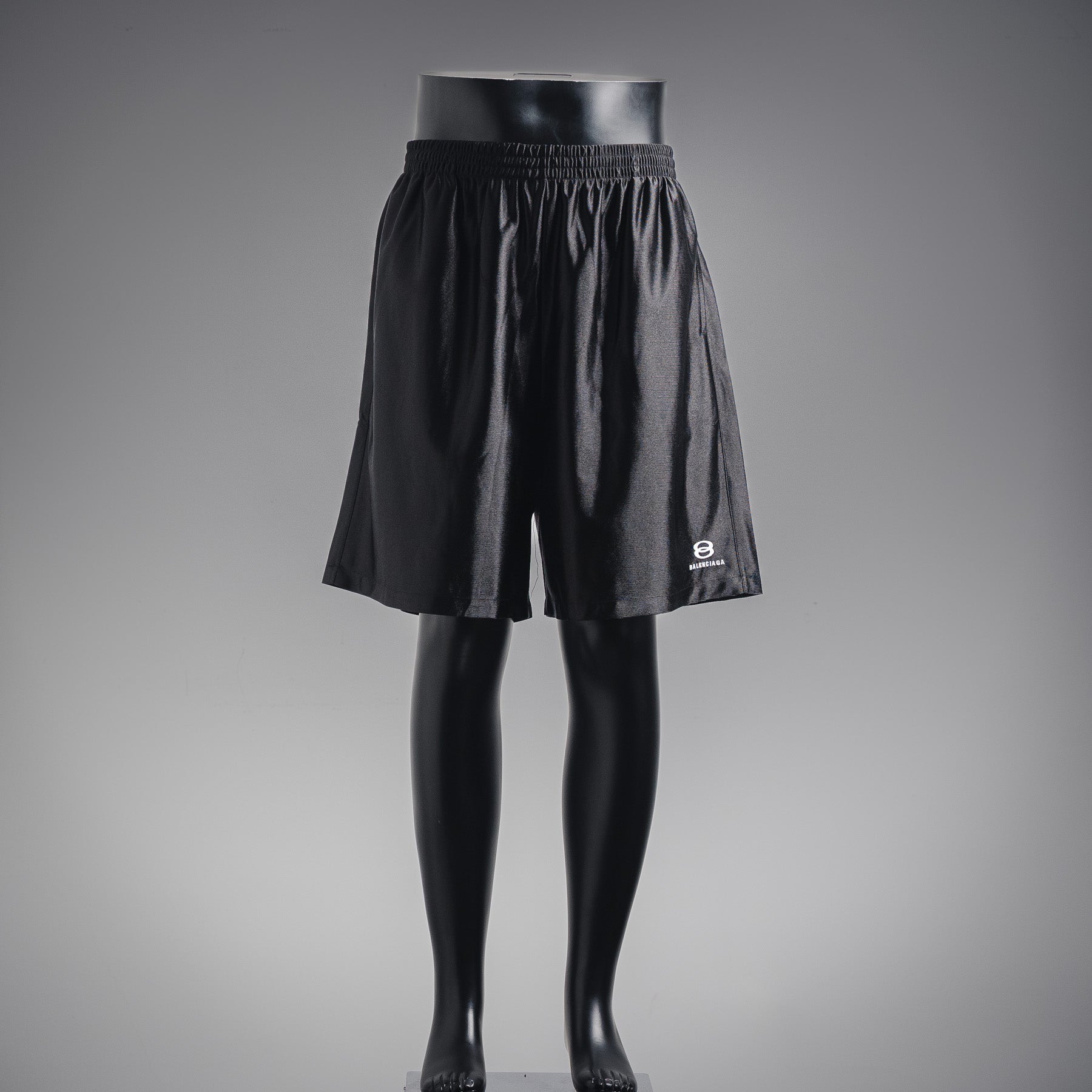 Balen 25ss embroidered short