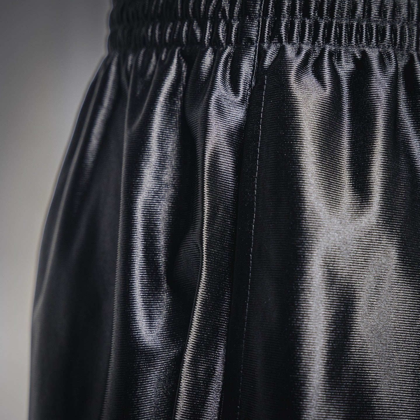 Balen 25ss embroidered short