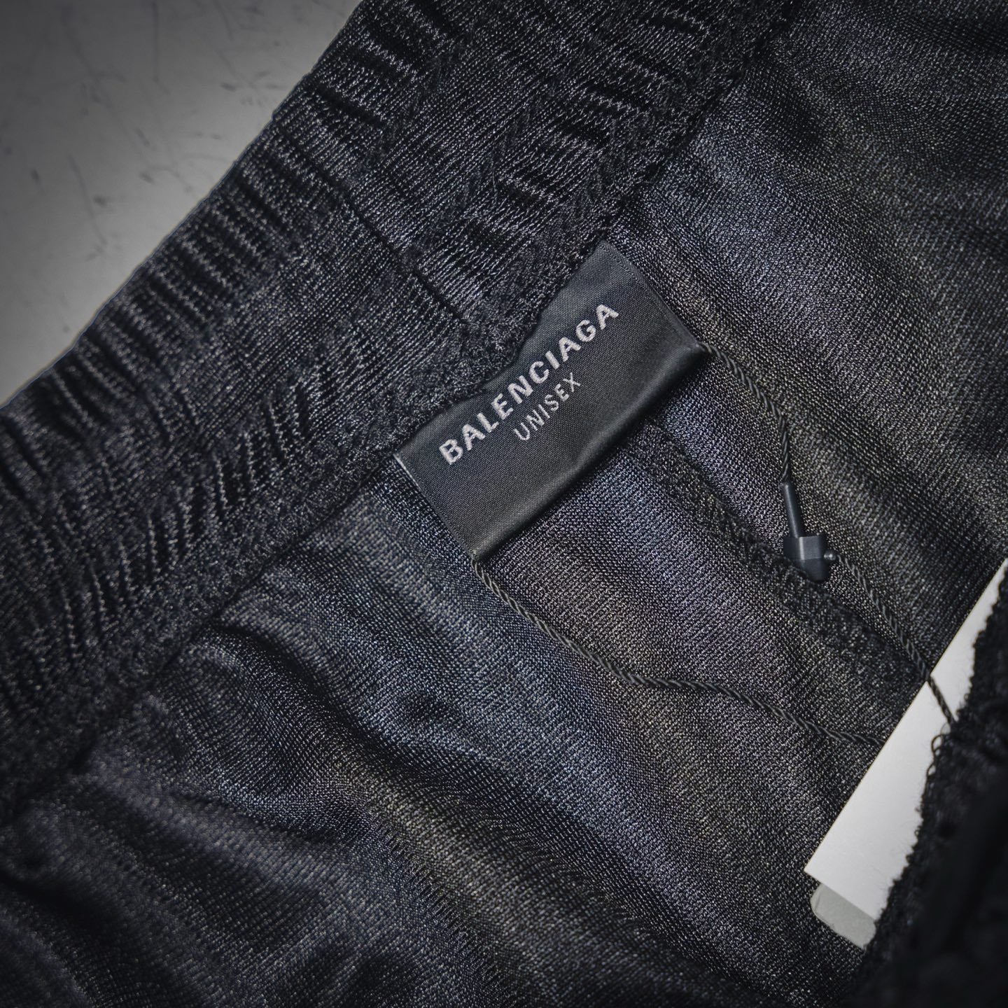 Balen 25ss embroidered short