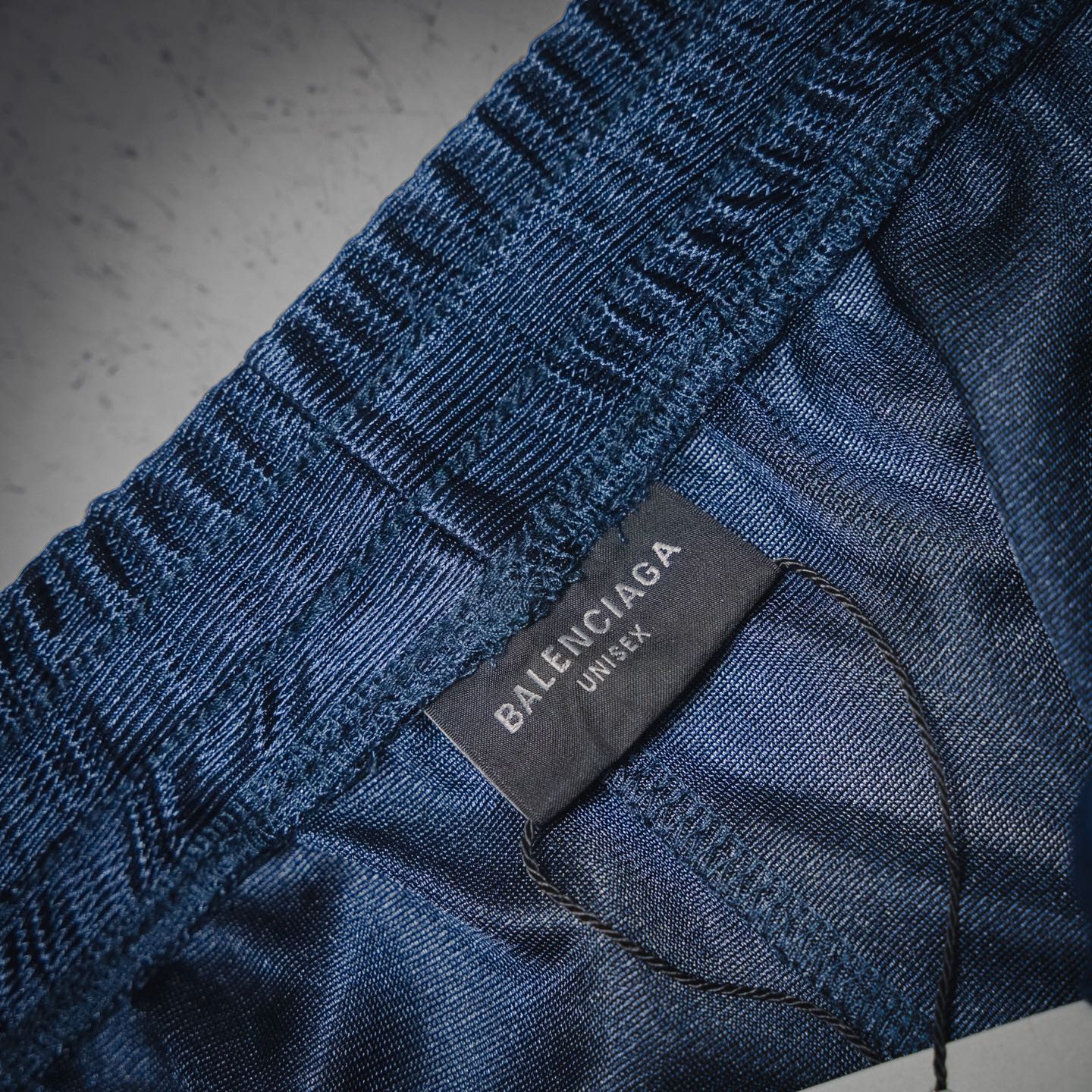 Balen 25ss embroidered short