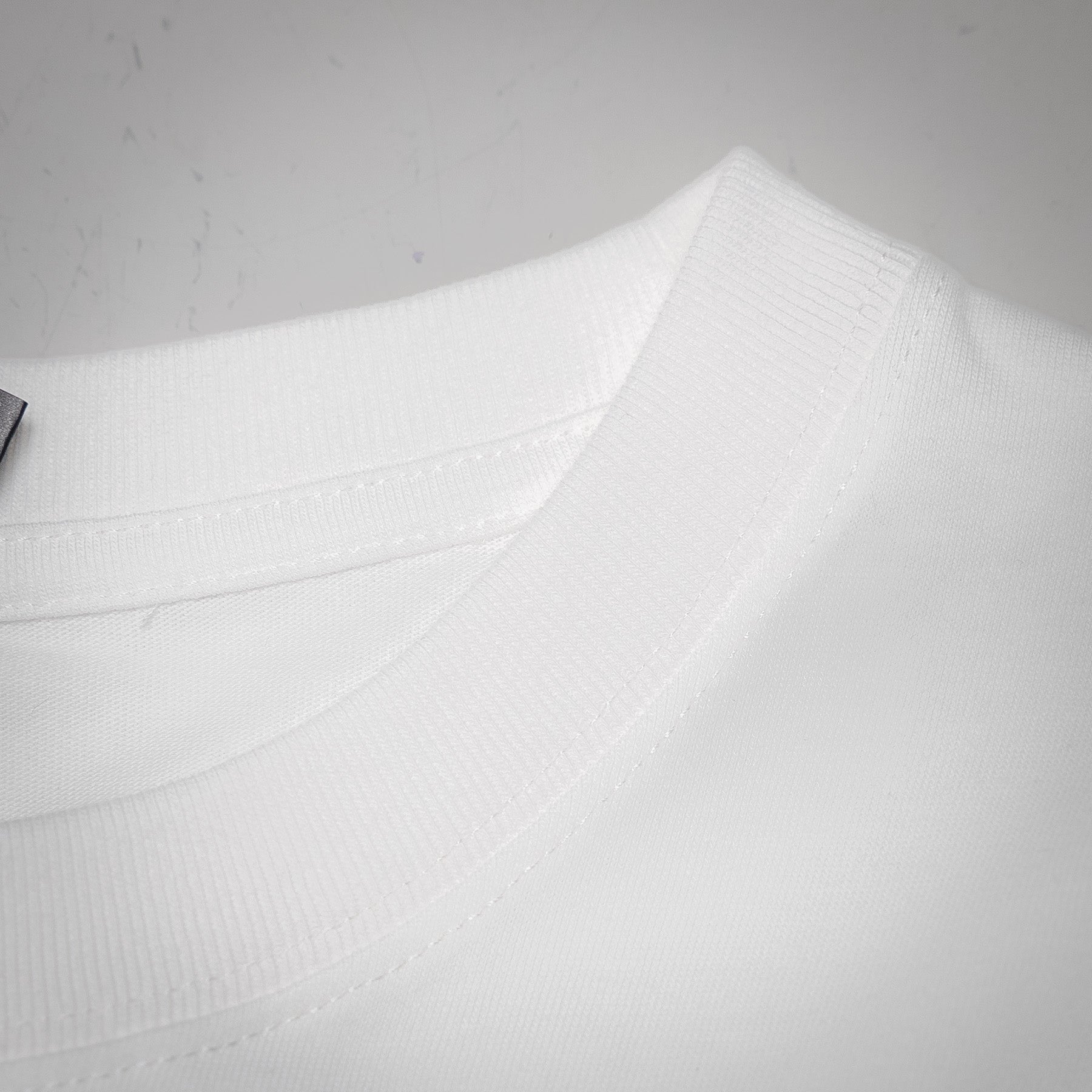 Loe 25ss embroidered t-shirt