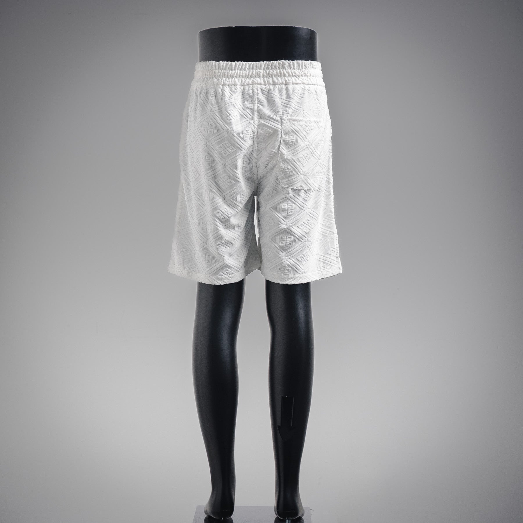 Given 25ss jacquard short