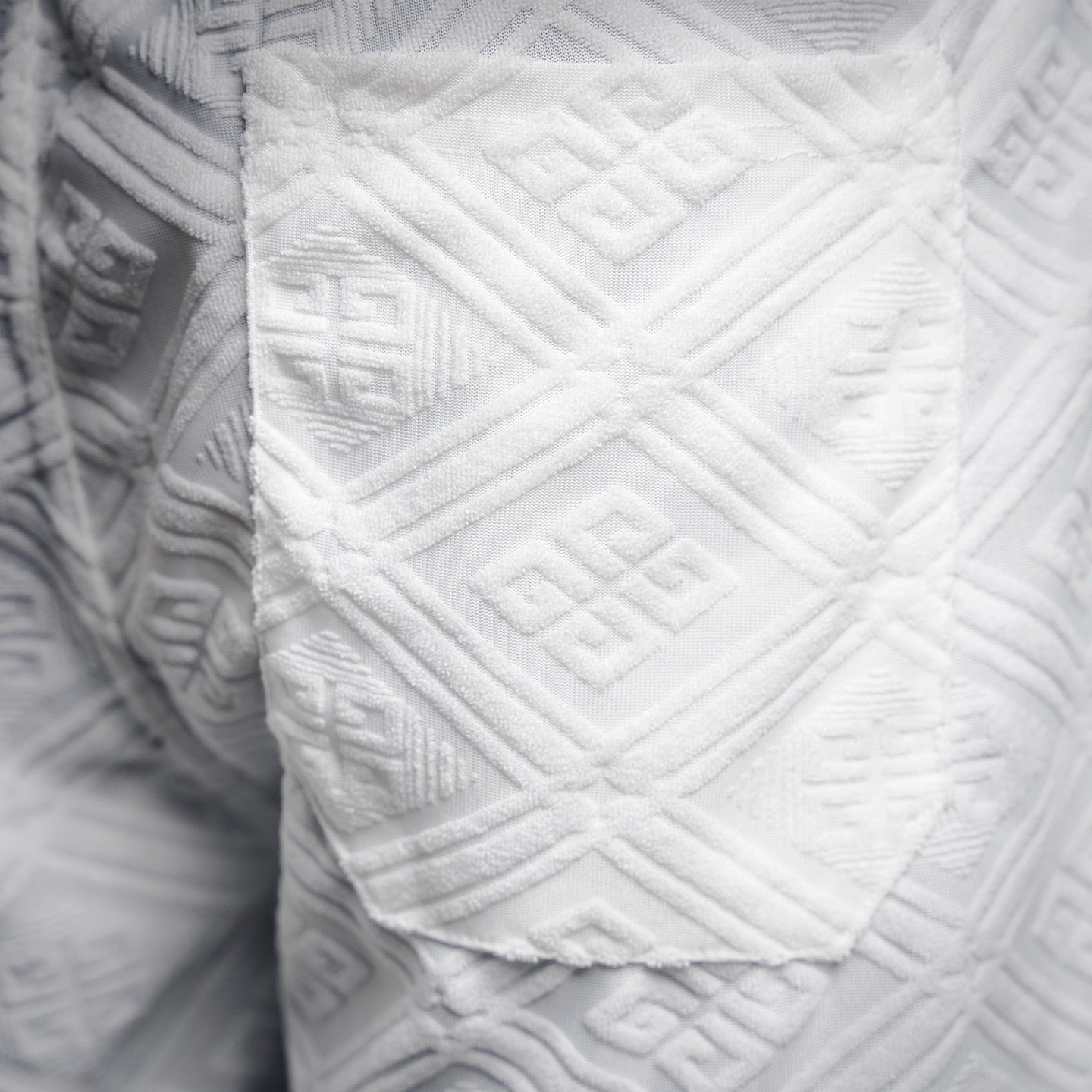 Given 25ss jacquard short