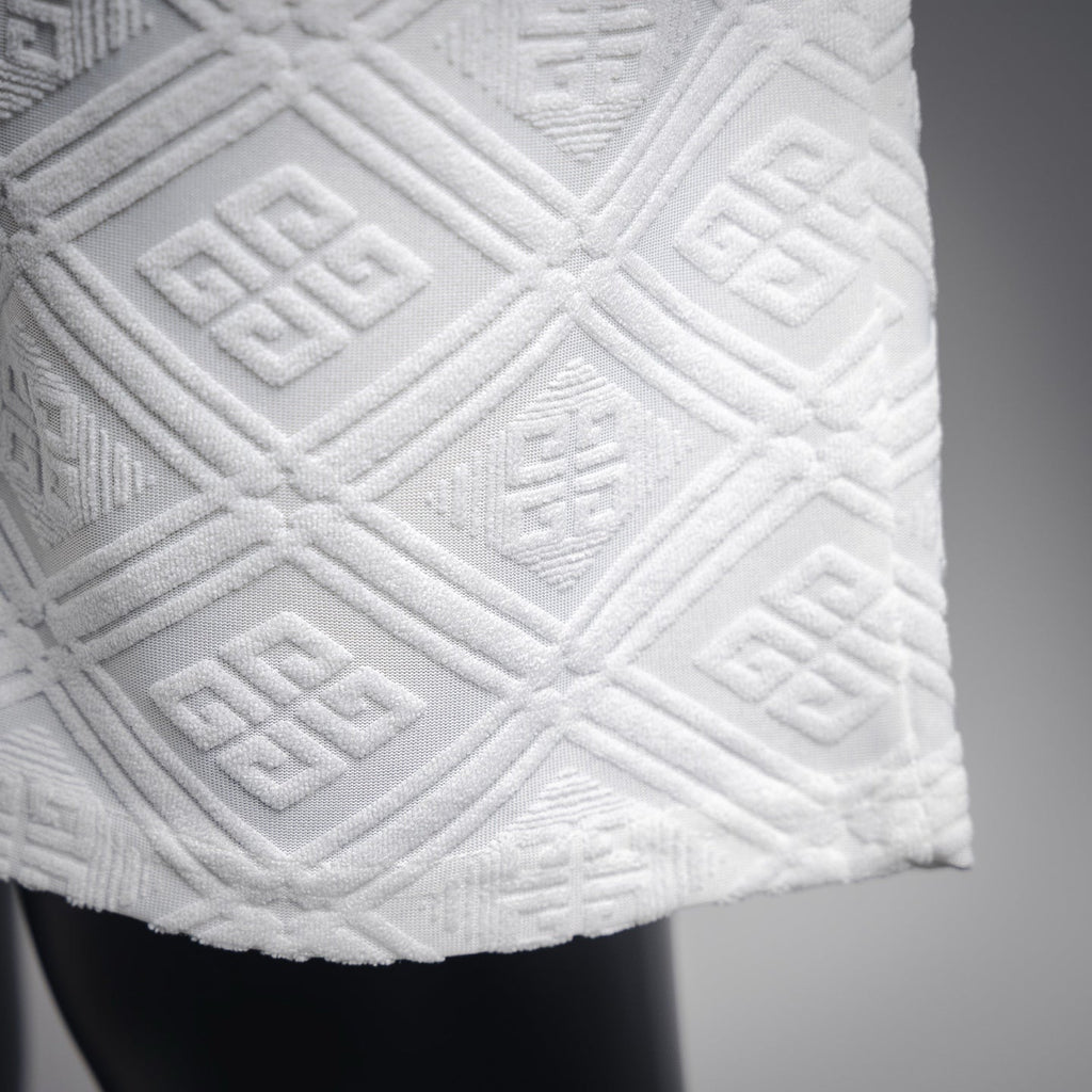 Given 25ss jacquard short