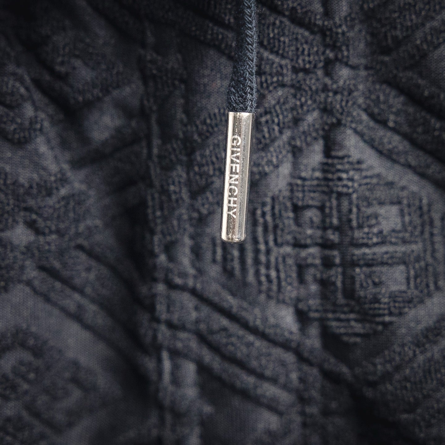 Given 25ss jacquard short