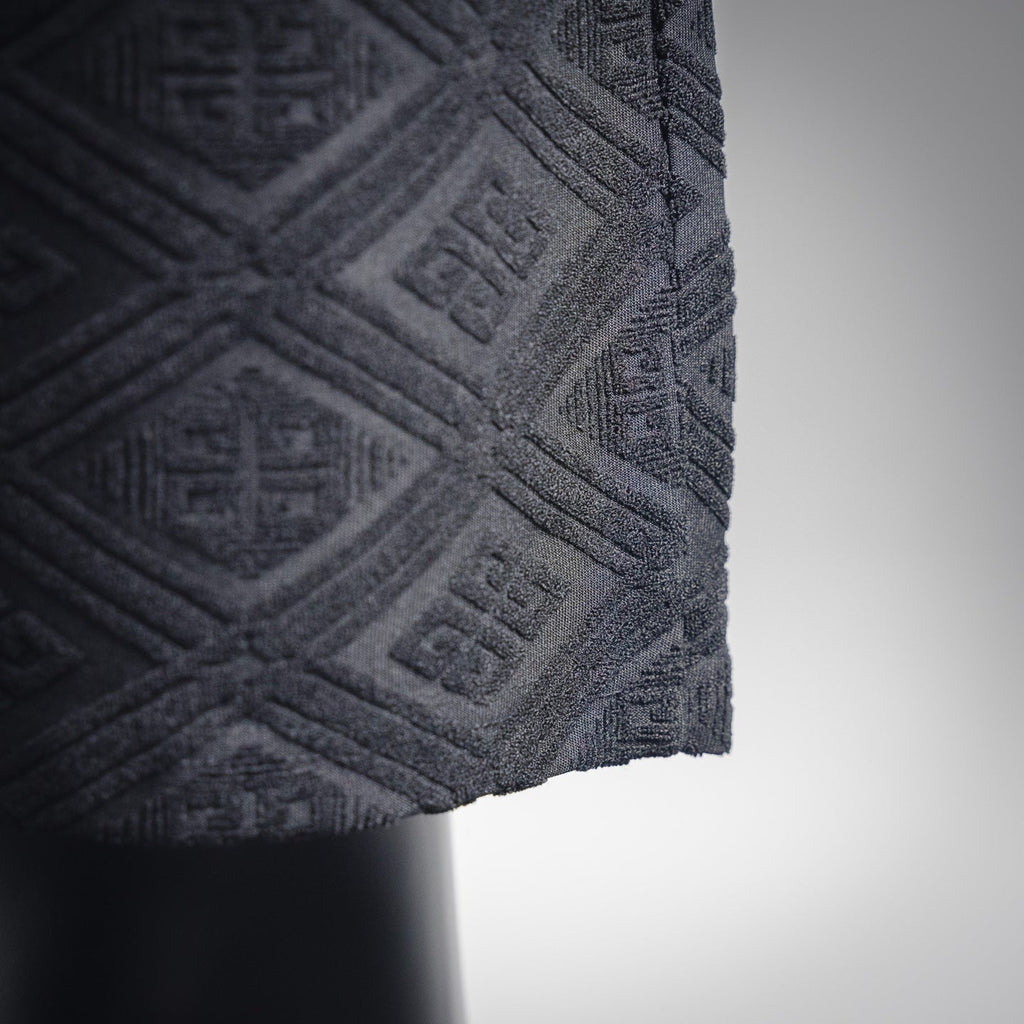 Given 25ss jacquard short