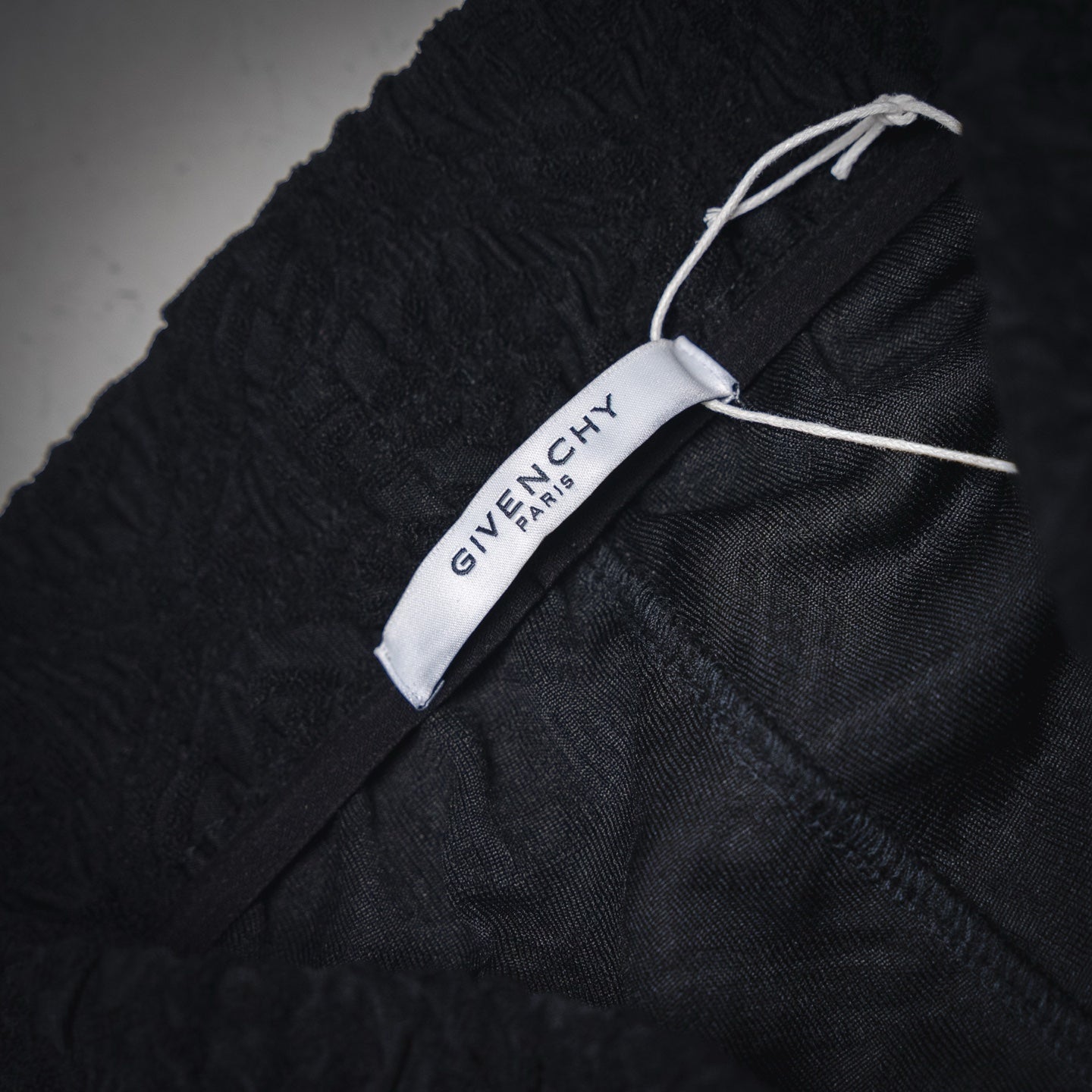 Given 25ss jacquard short