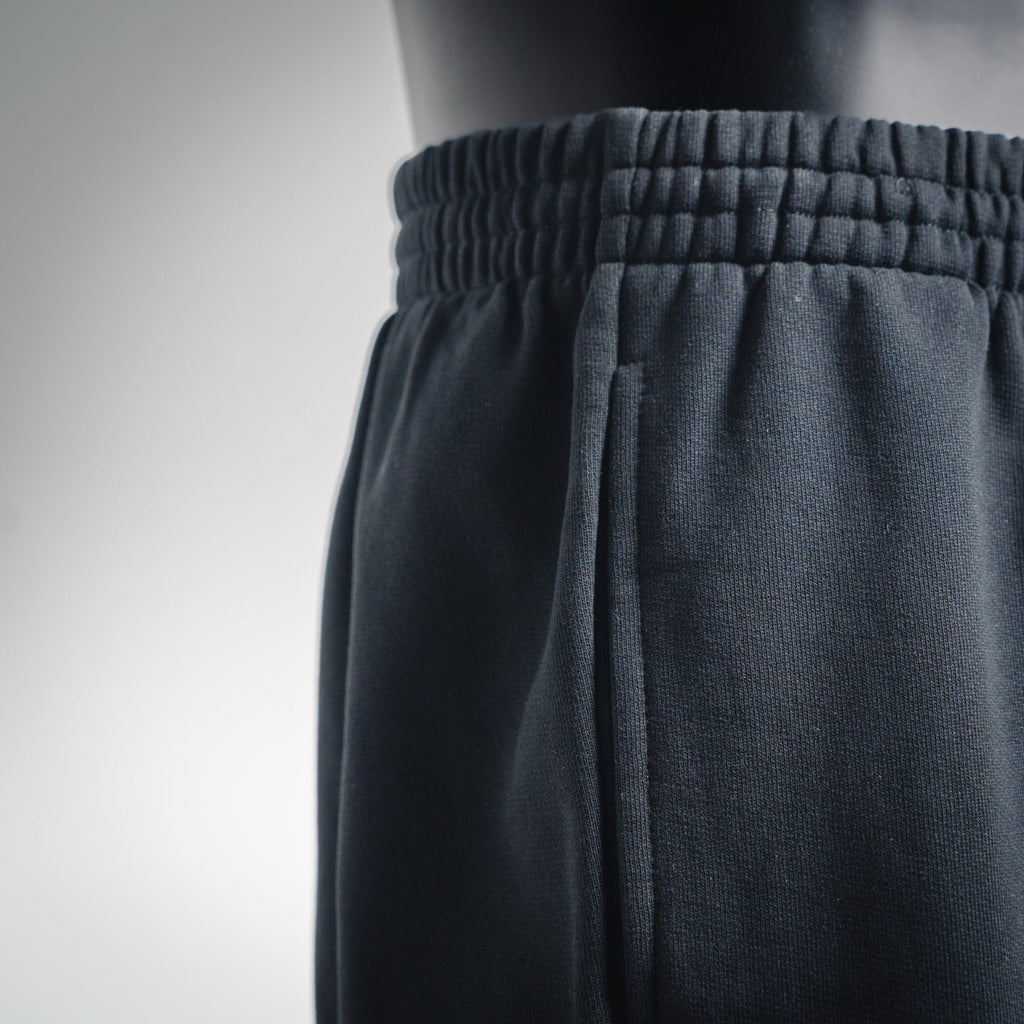 Balen 25ss embroidered short