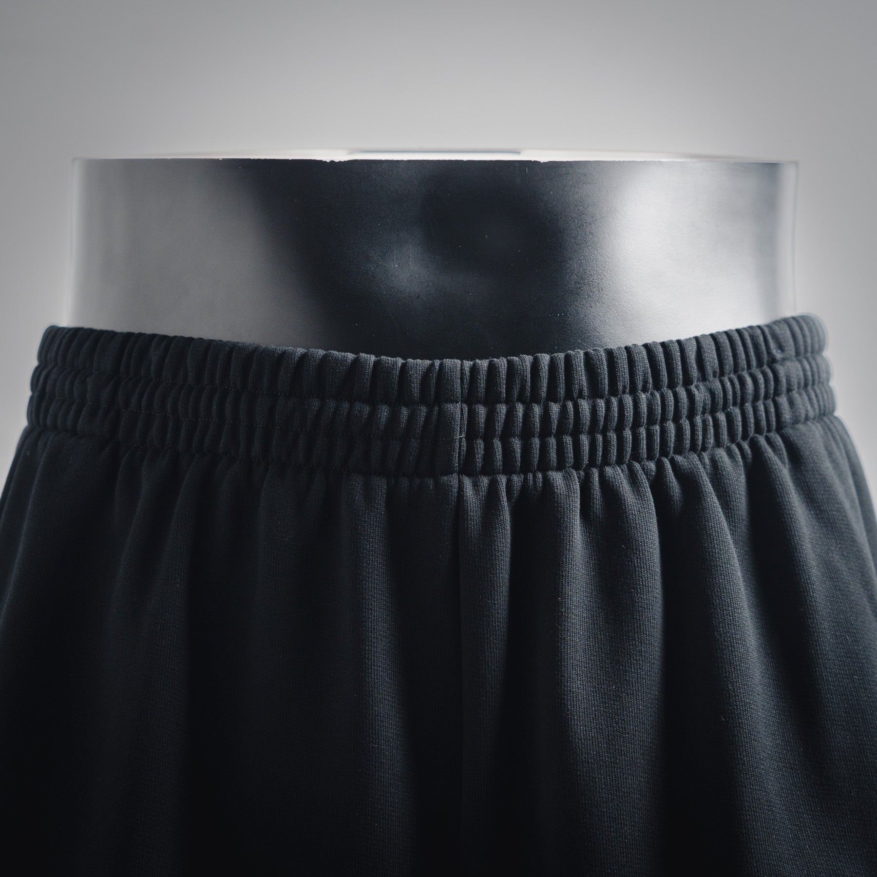 Balen 25ss embroidered short