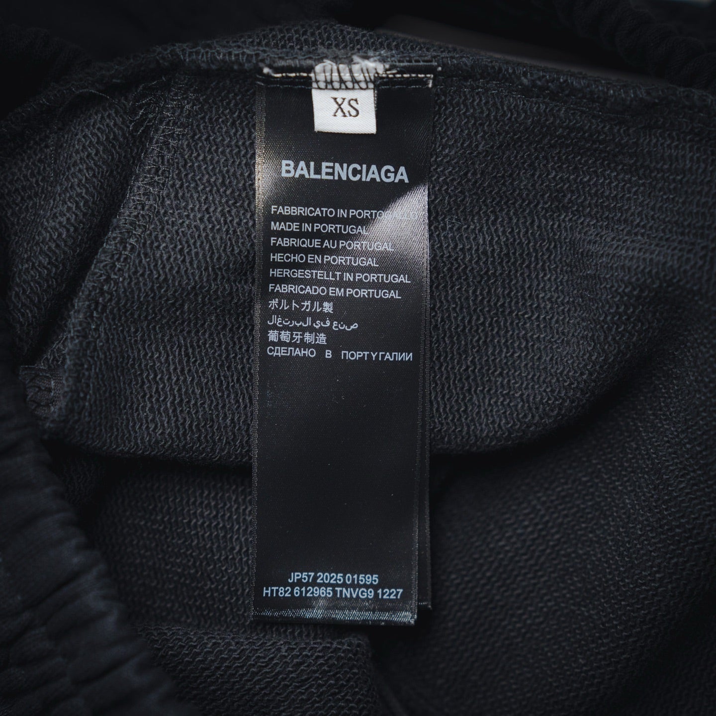 Balen 25ss embroidered short