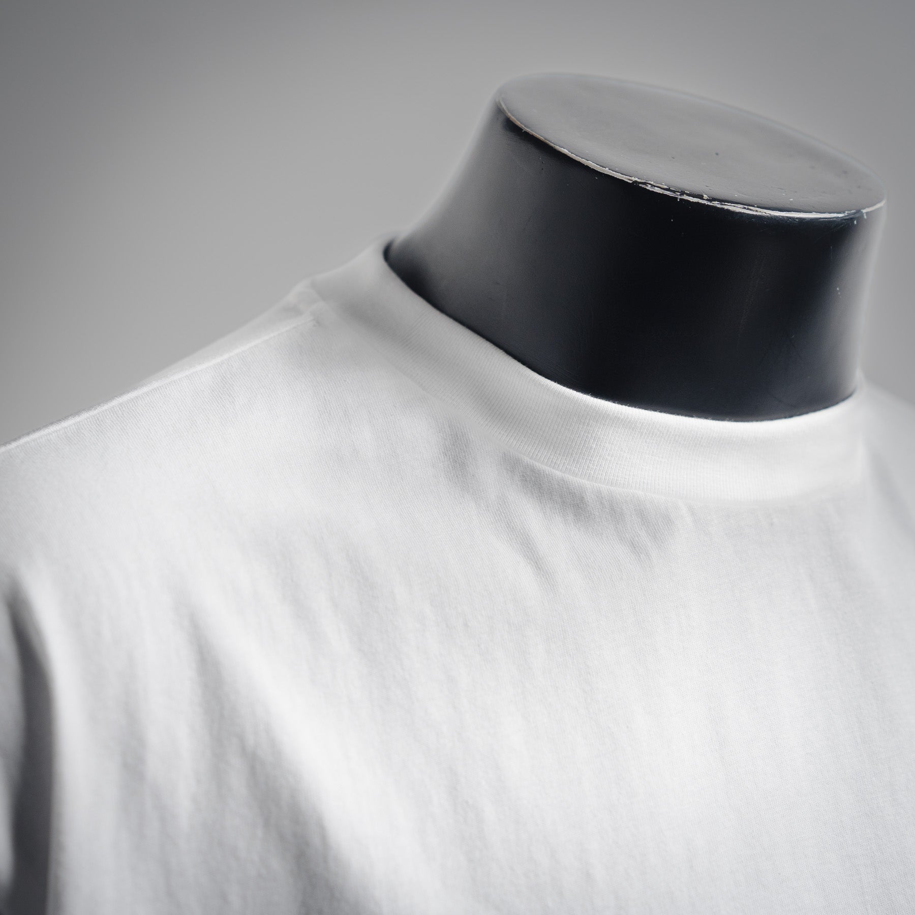 Miu 25ss embroidered t-shirt