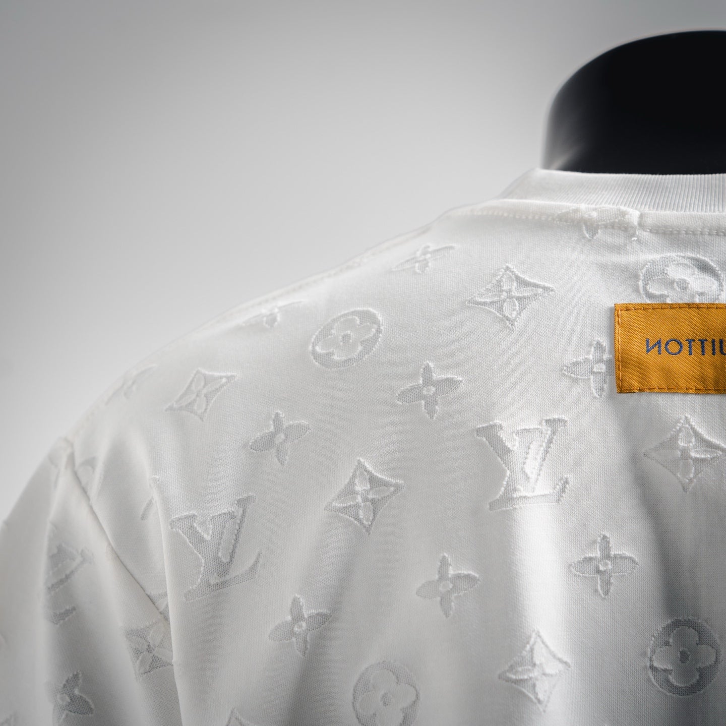 Louis 25ss embroidered t-shirt