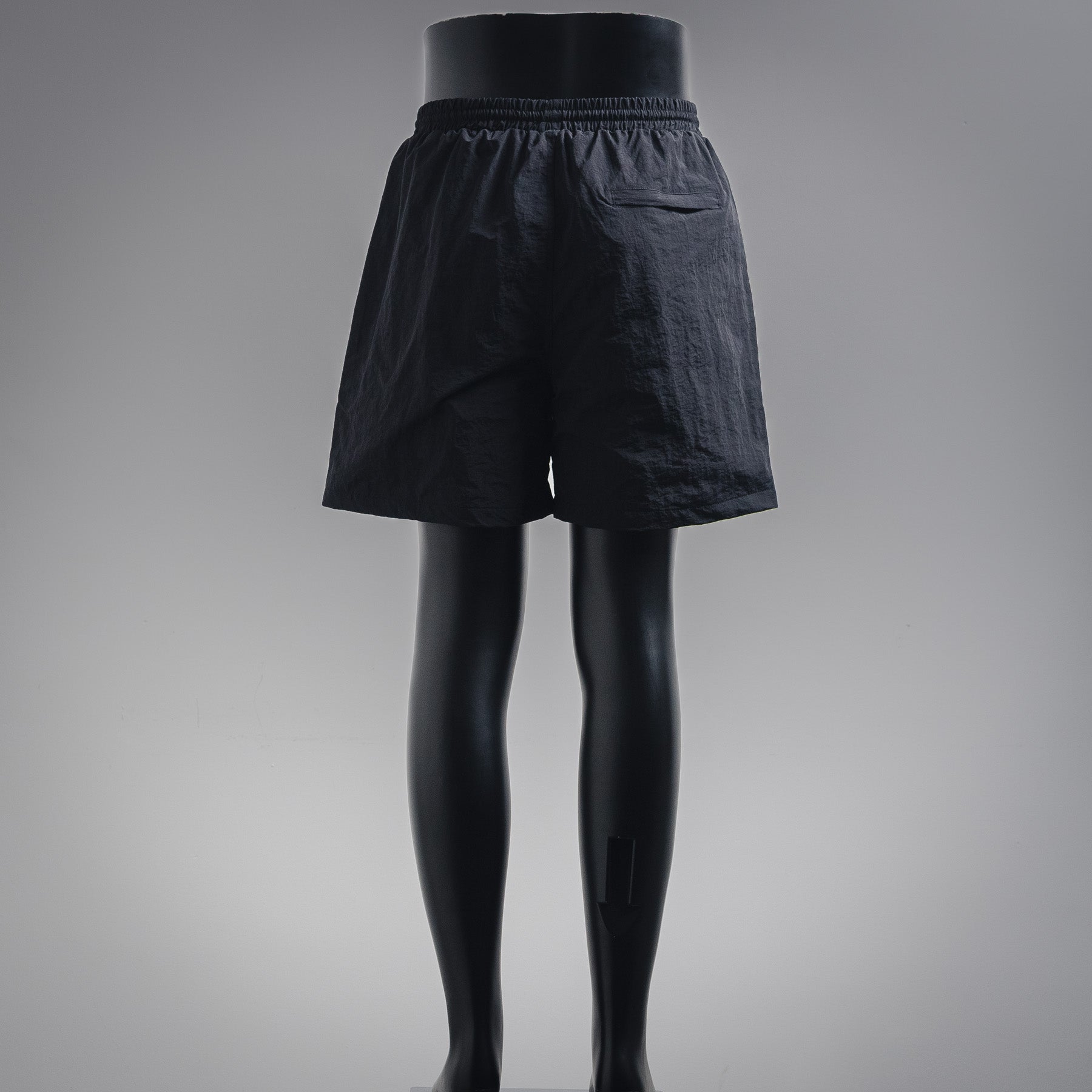 Balen 25ss embroidered short