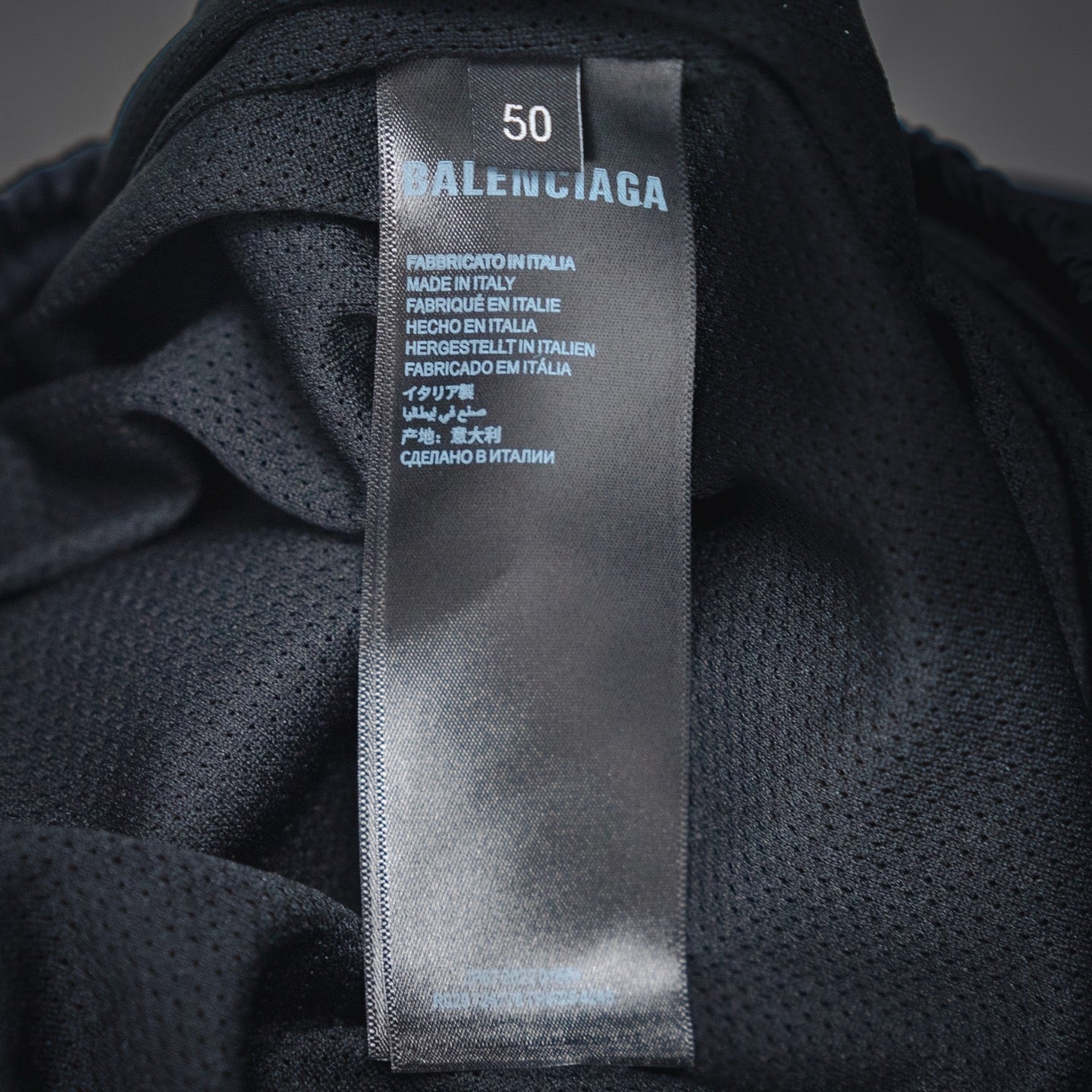 Balen 25ss embroidered short