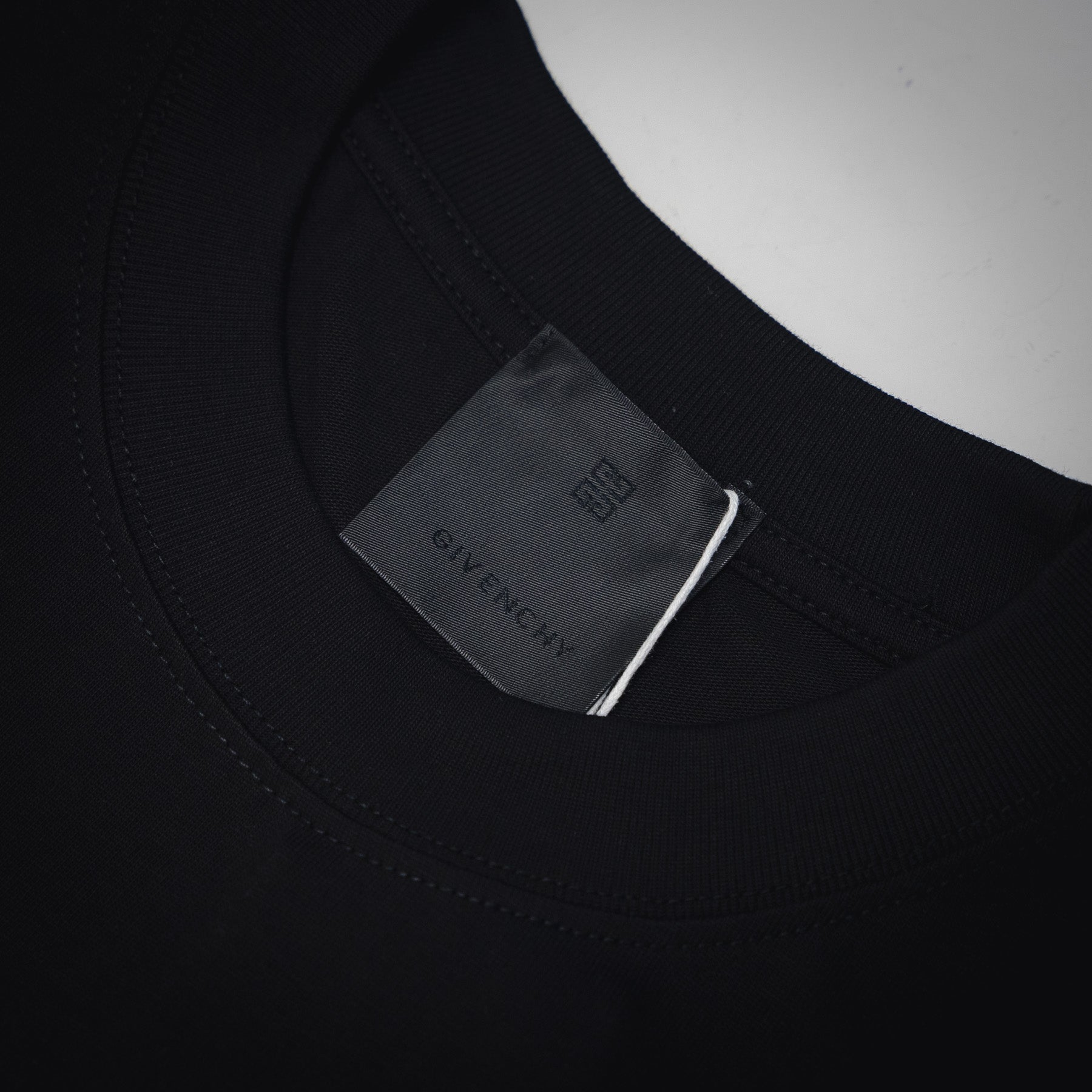 Given 25ss  printed t-shirt