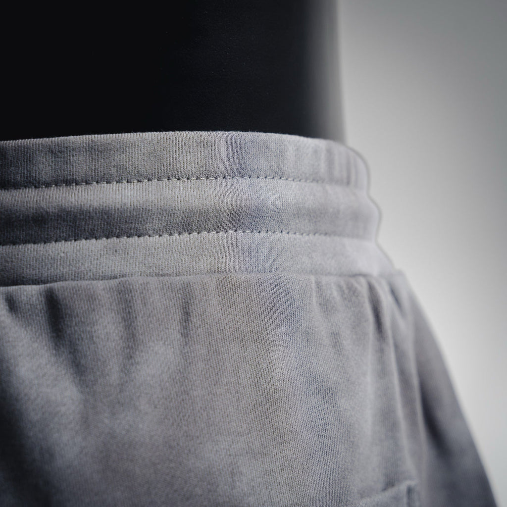 Balen 25ss embroidered short