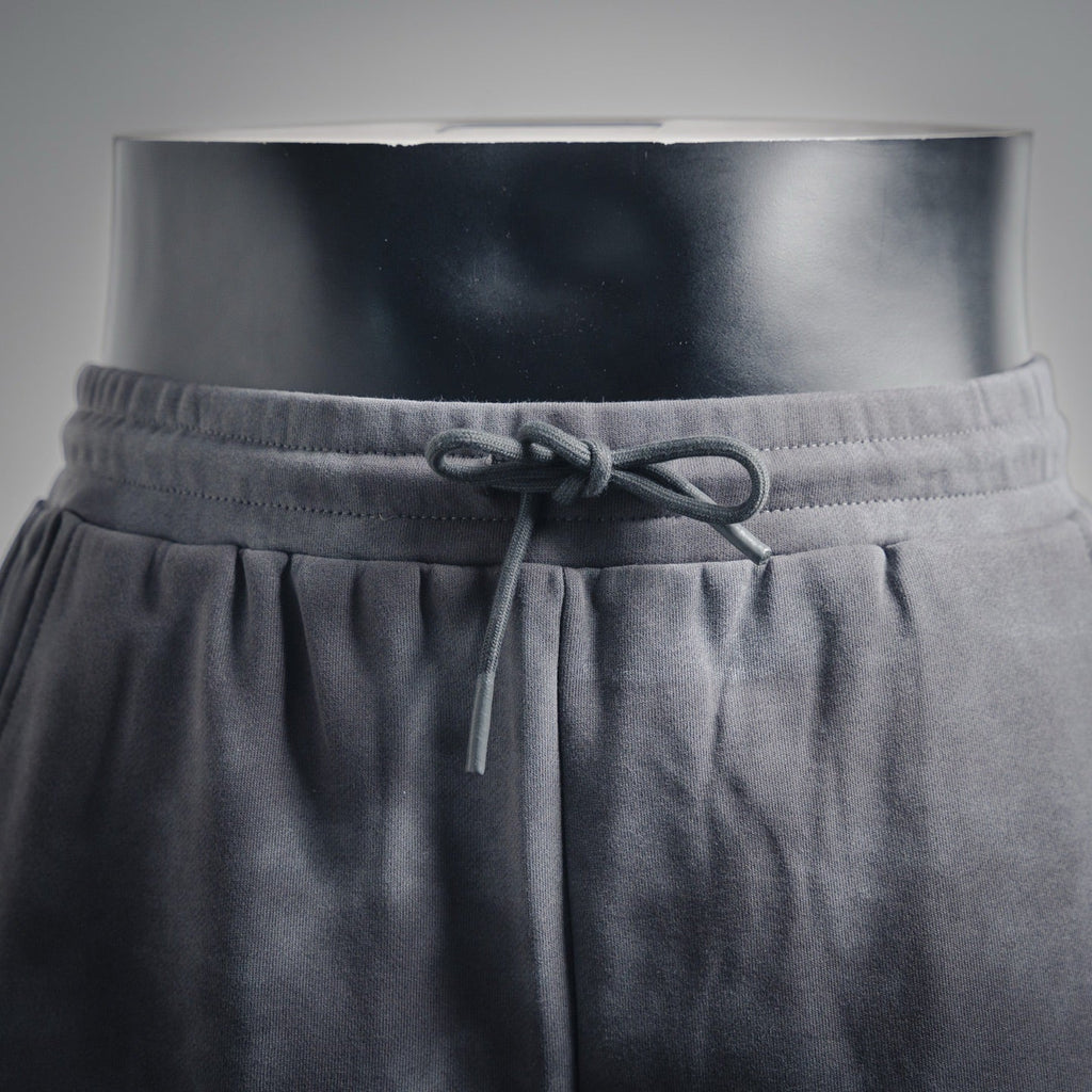 Balen 25ss embroidered short