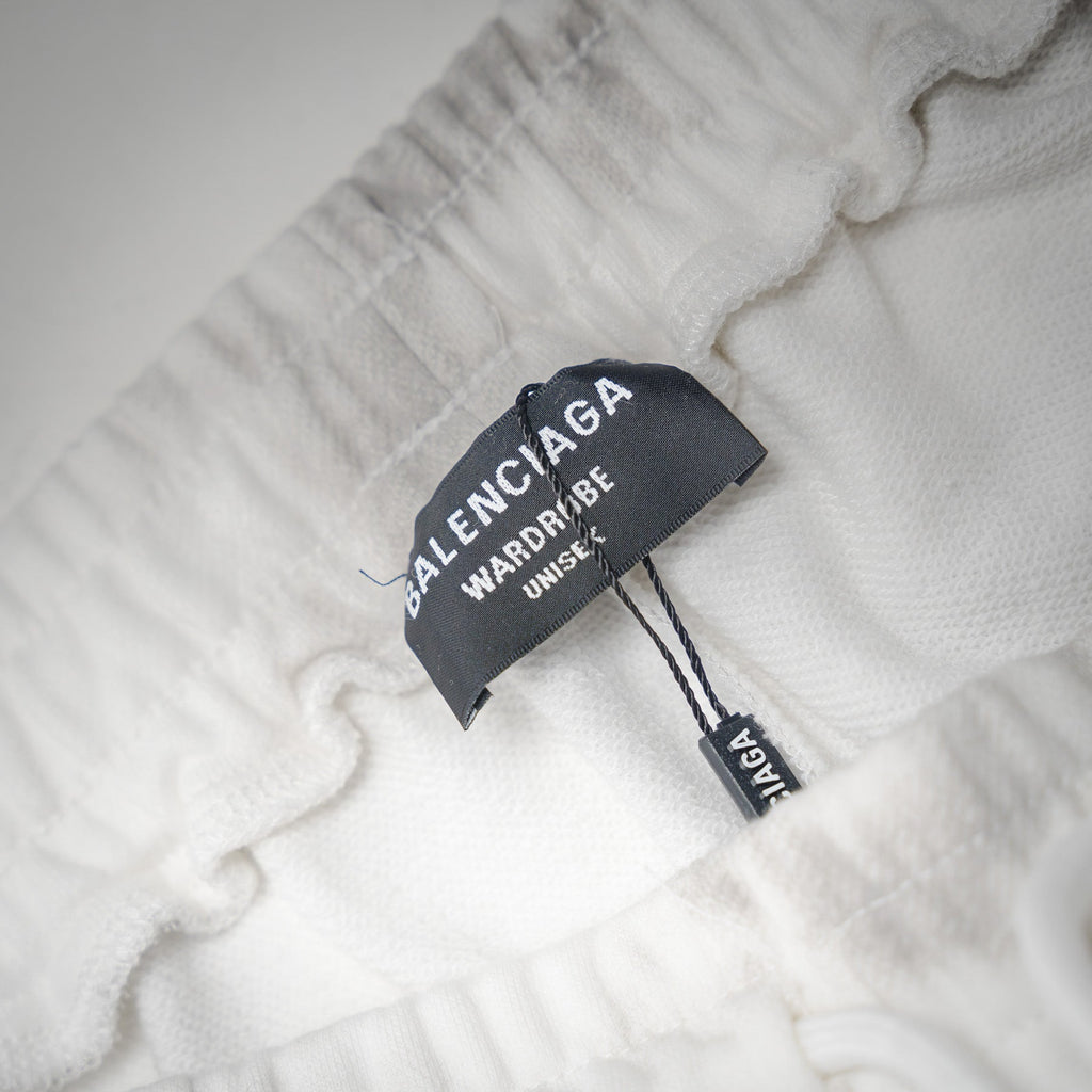 Balen 25ss embroidered short