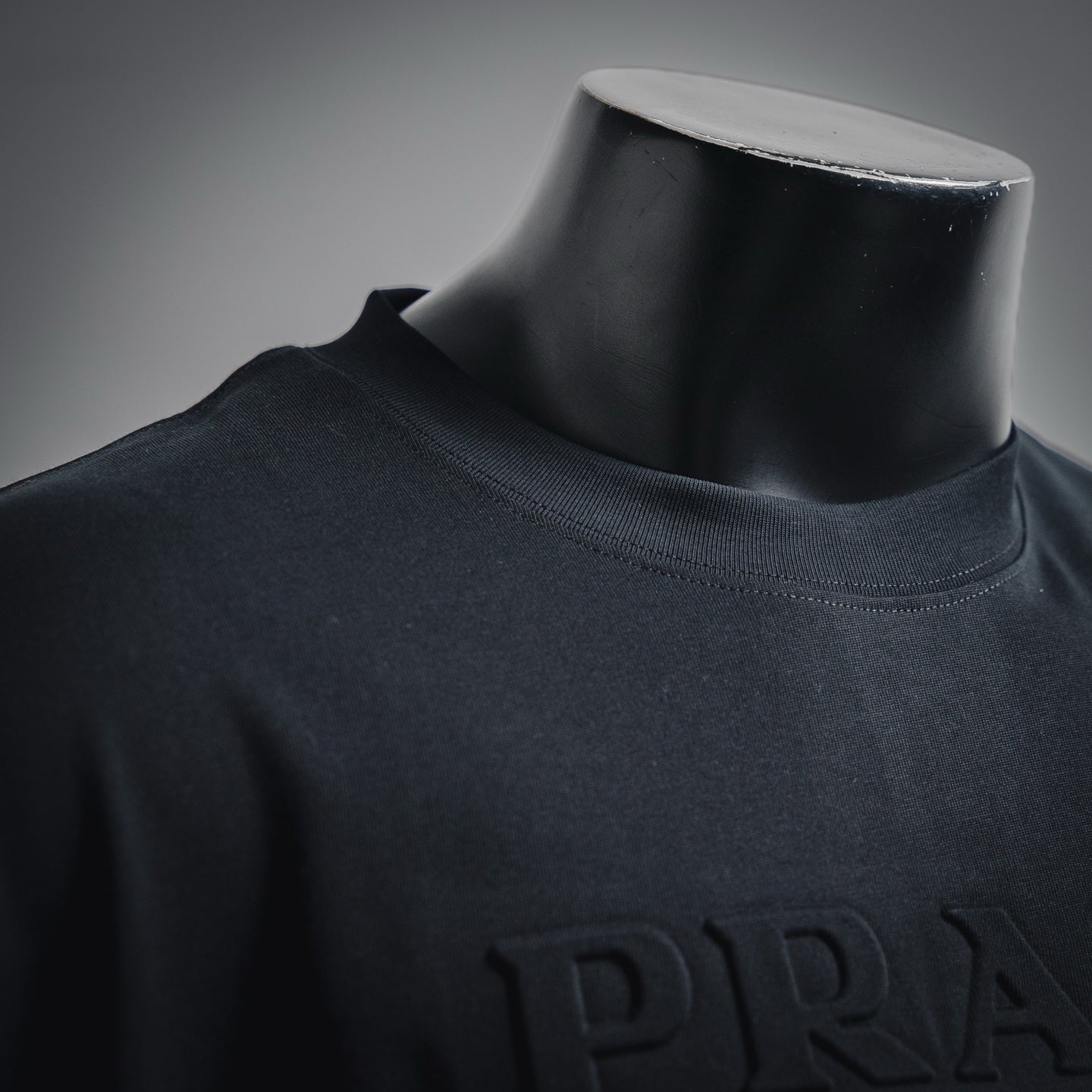 Pra 25ss embossed t-shirt