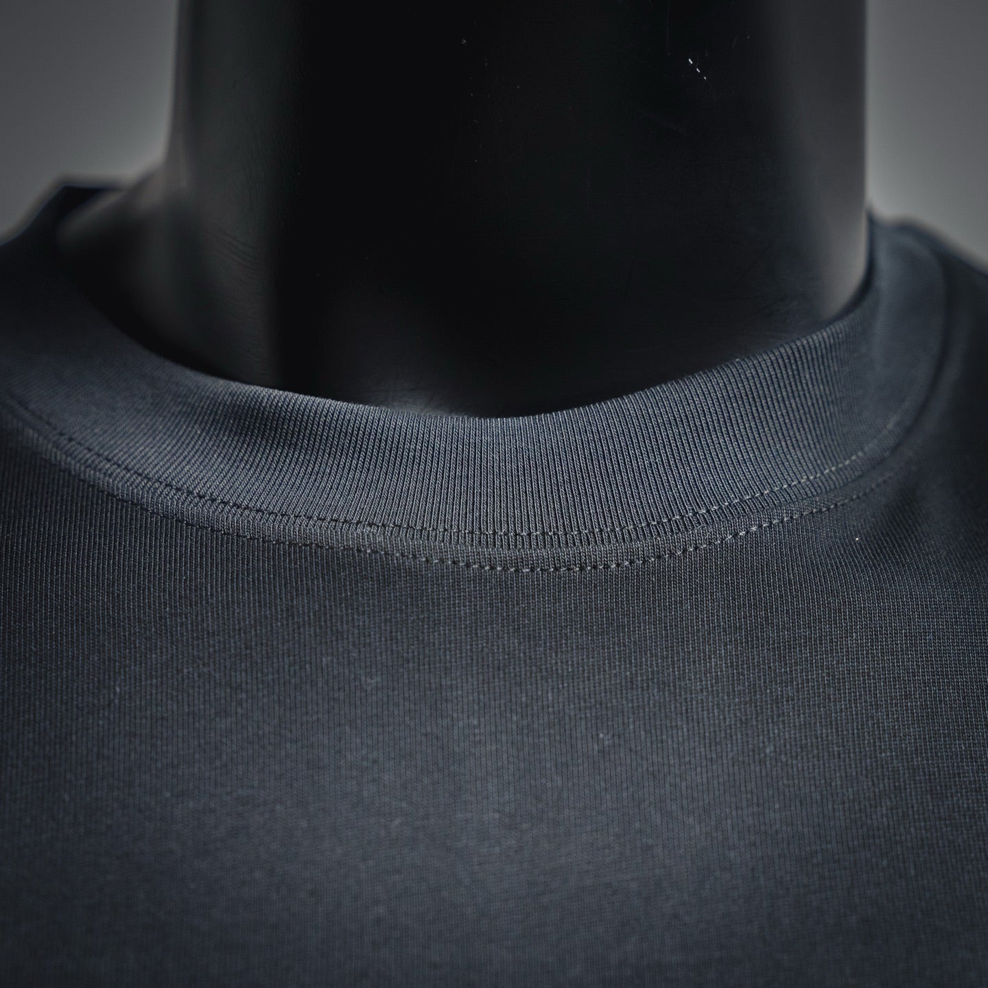 Pra 25ss embossed t-shirt