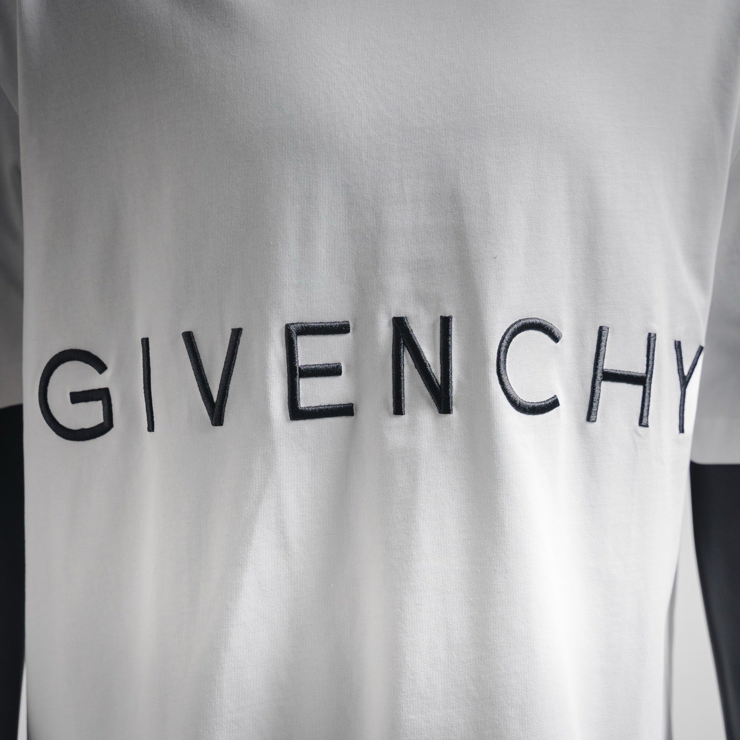 Given 25ss embroidered t-shirt