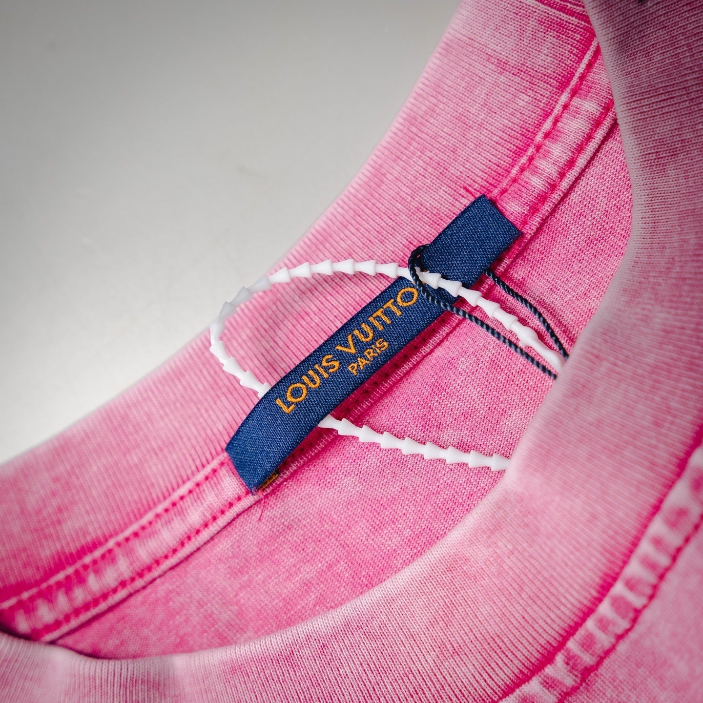 Louis 25ss embroidered t-shirt