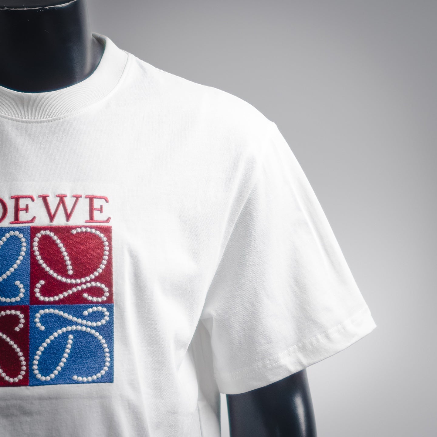 Loe 25ss embroidered t-shirt