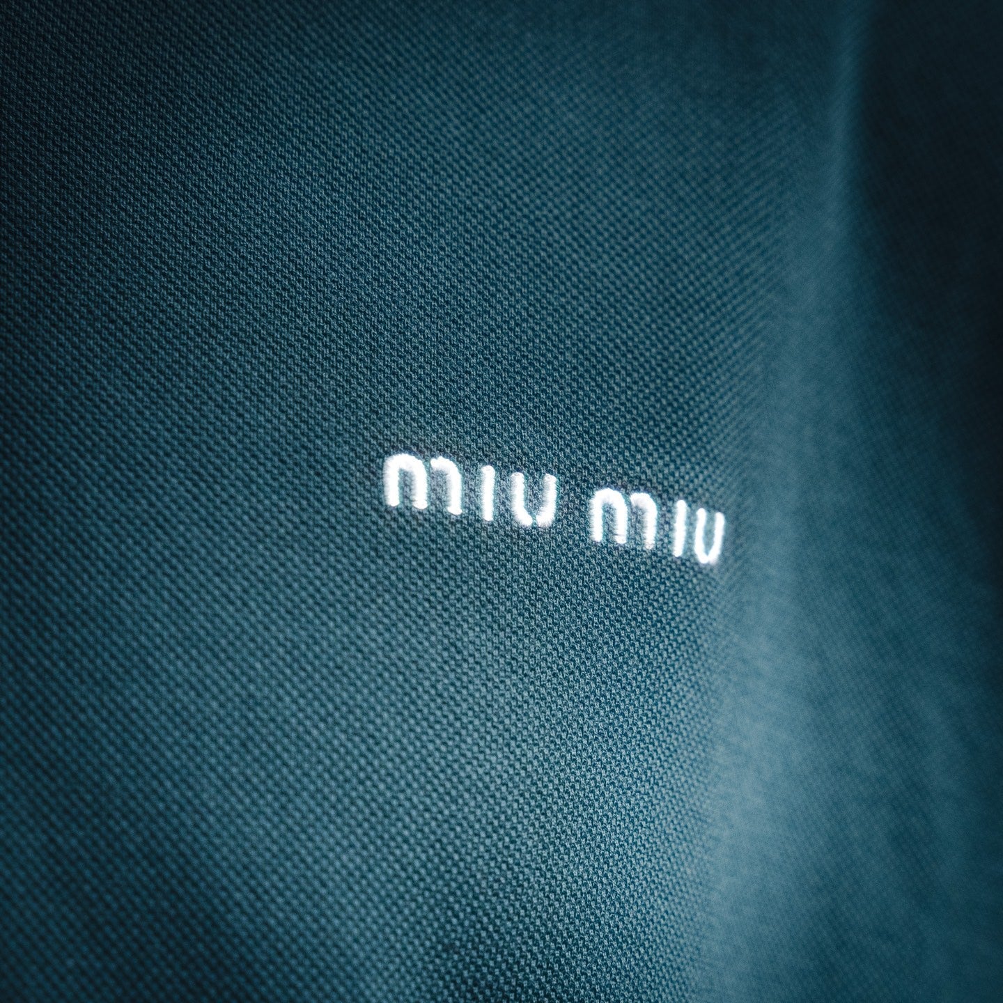 Miu 25ss embroidered polo