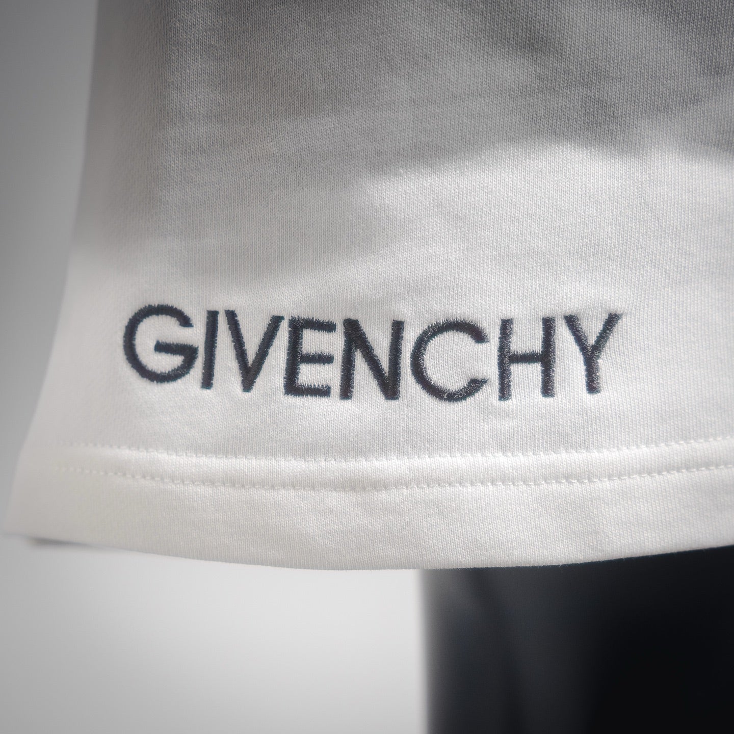 Given 25ss embroidered short