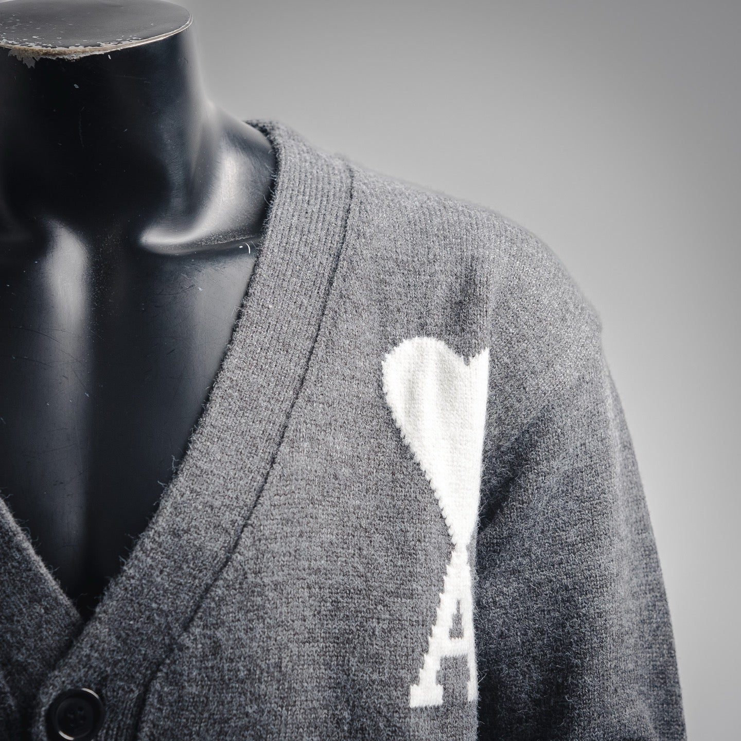 Ami 25fw embroidered cardigan