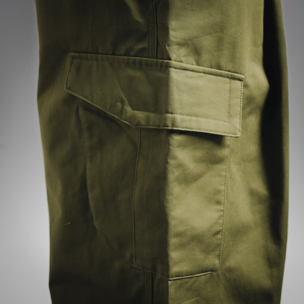 Louis 25fw all-match pants