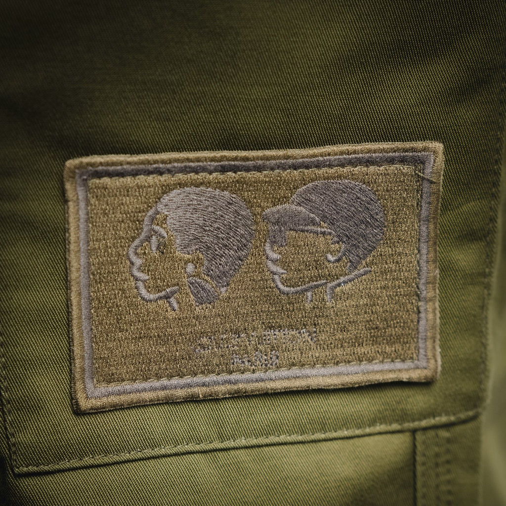 Louis 25fw all-match pants