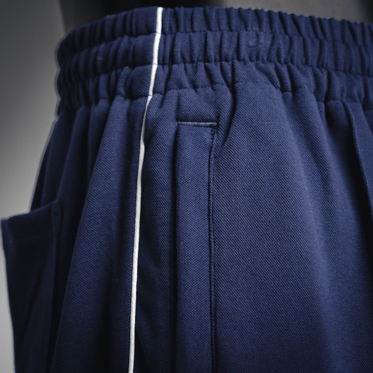 Guc 25fw leisure pants