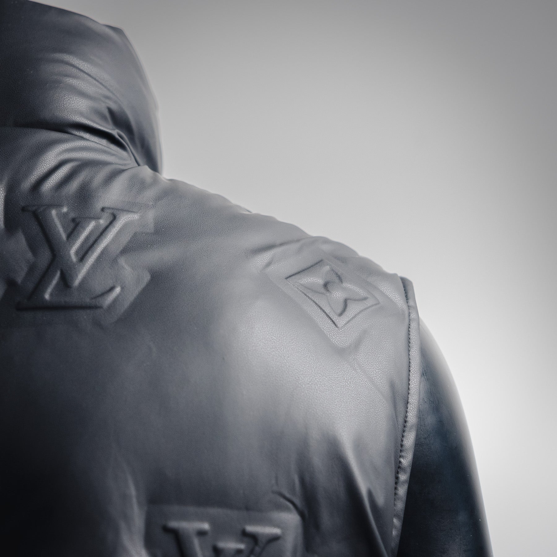 Louis 25fw down vest