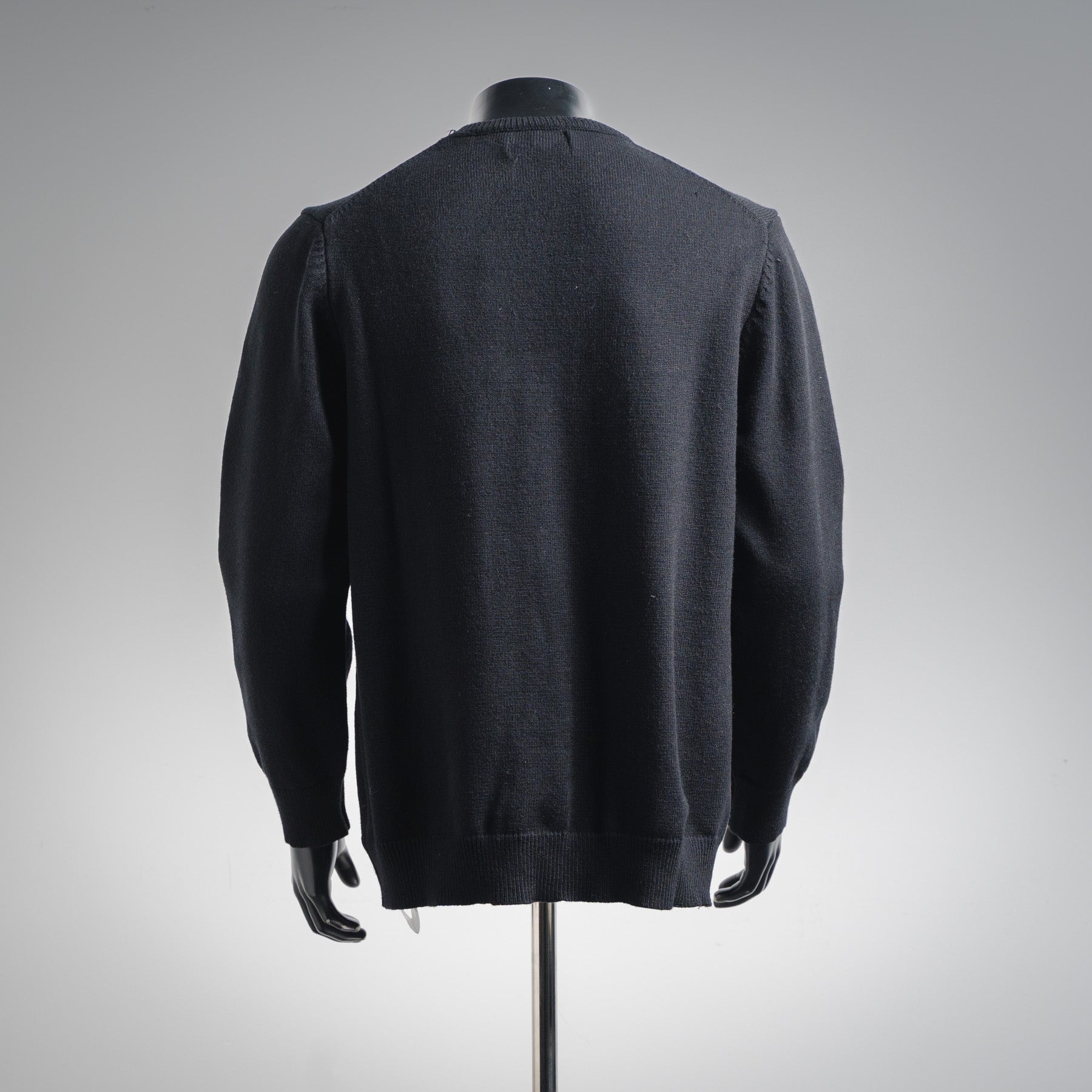 Guc 25fw embroidered sweater