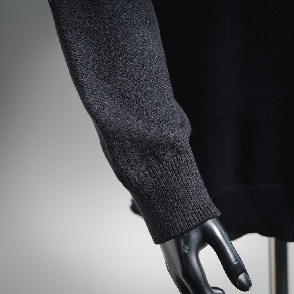 Guc 25fw embroidered sweater