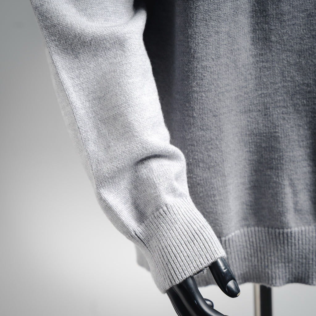 Guc 25fw embroidered sweater