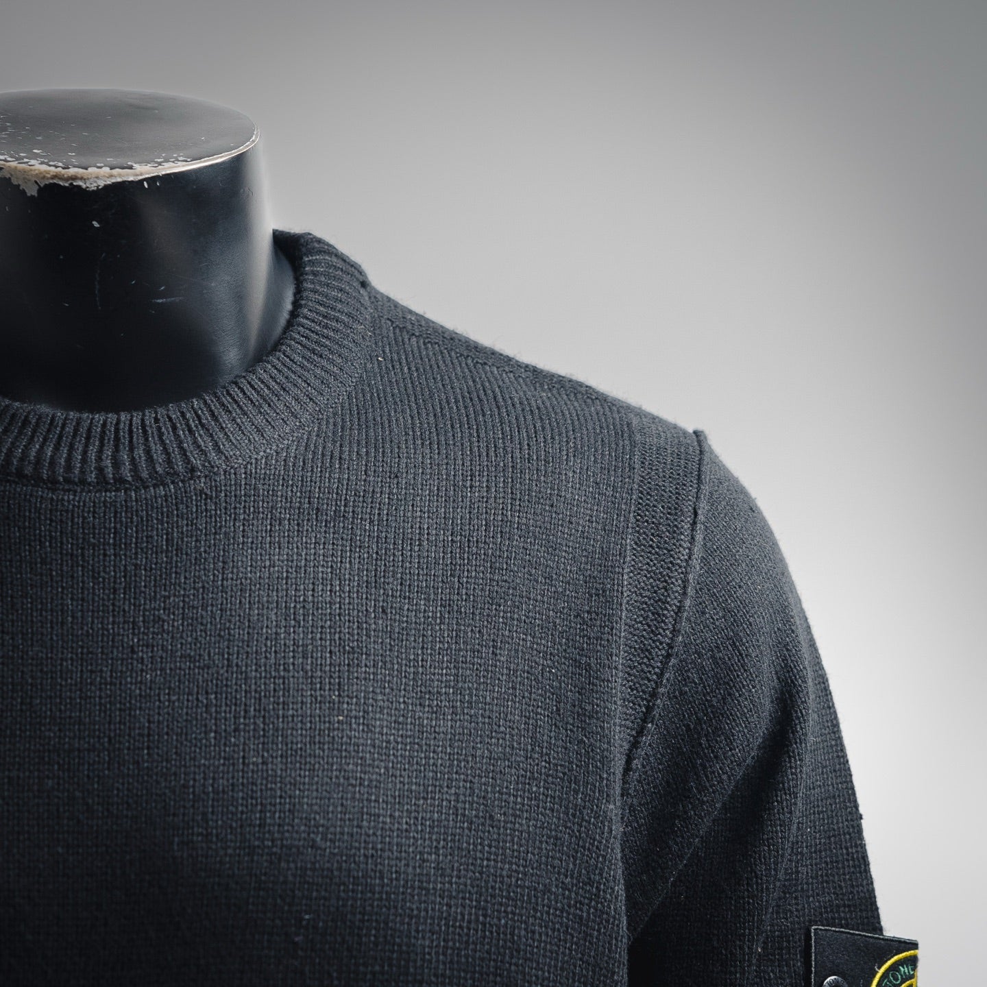 Stone 25fw knitted sweater