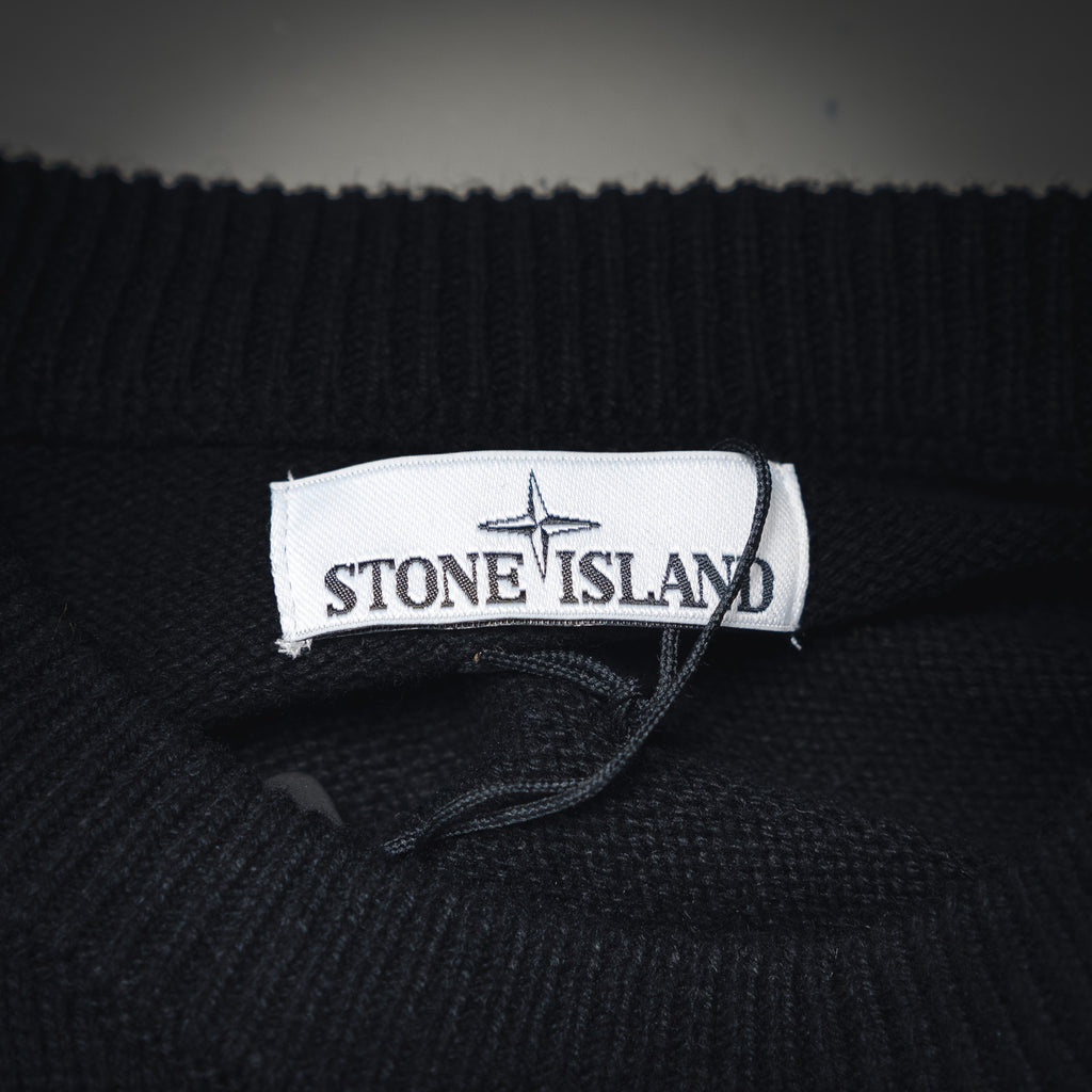 Stone 25fw knitted sweater
