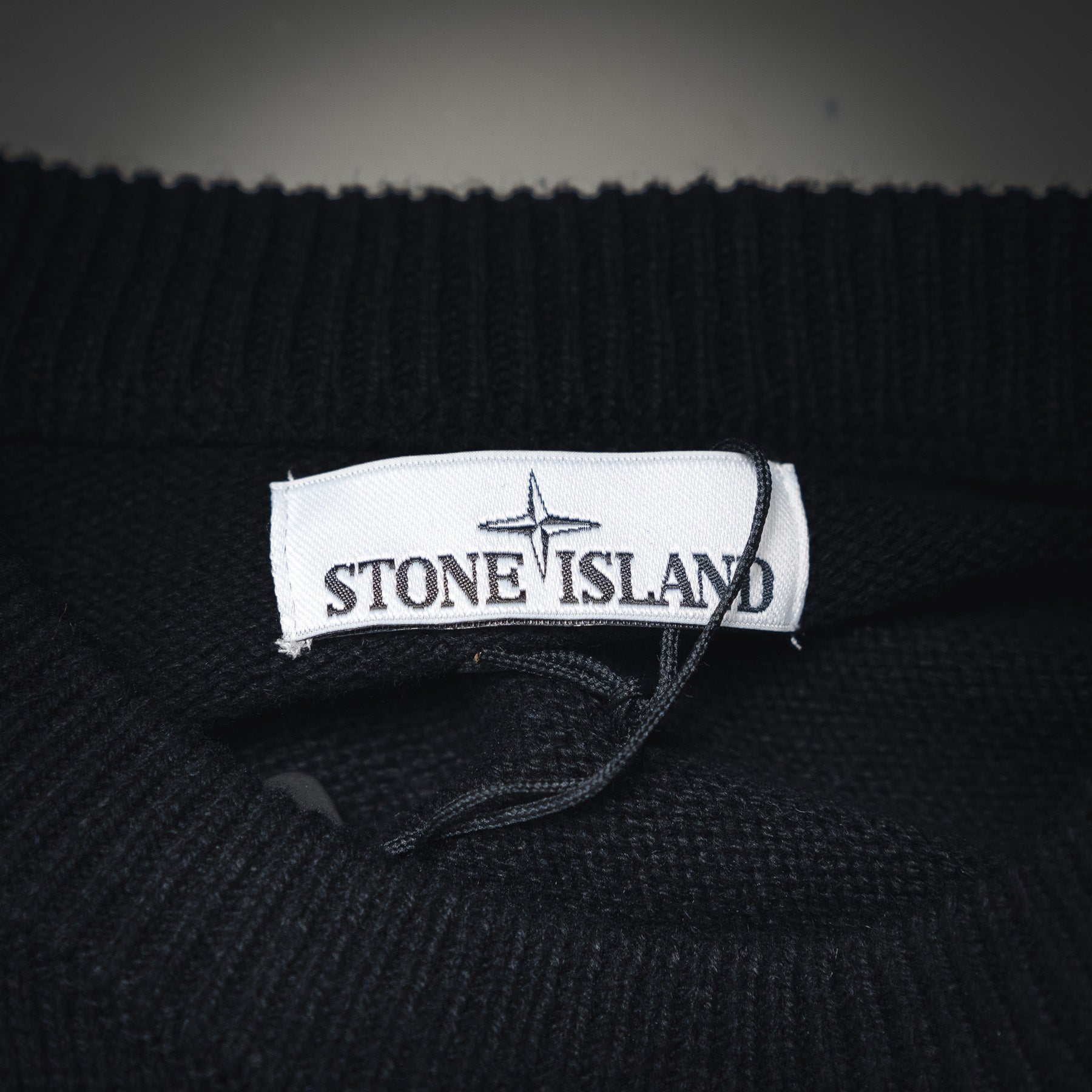 Stone 25fw knitted sweater
