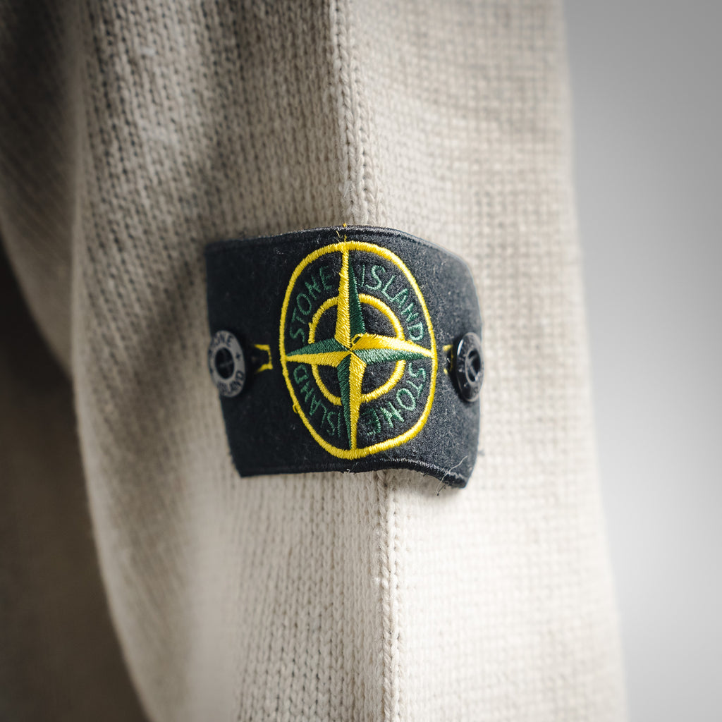 Stone 25fw knitted sweater