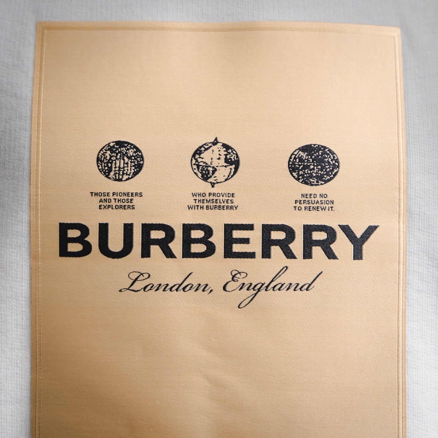 Burbery 25fw printed shirt