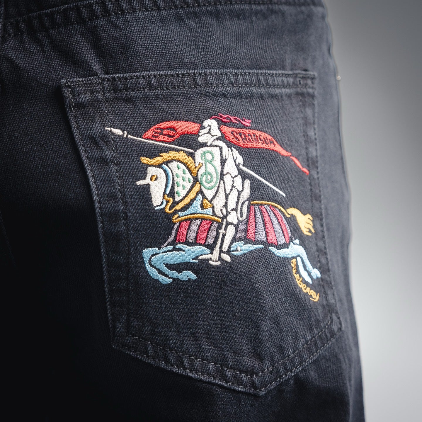 Burbery 25fw leisure jeans