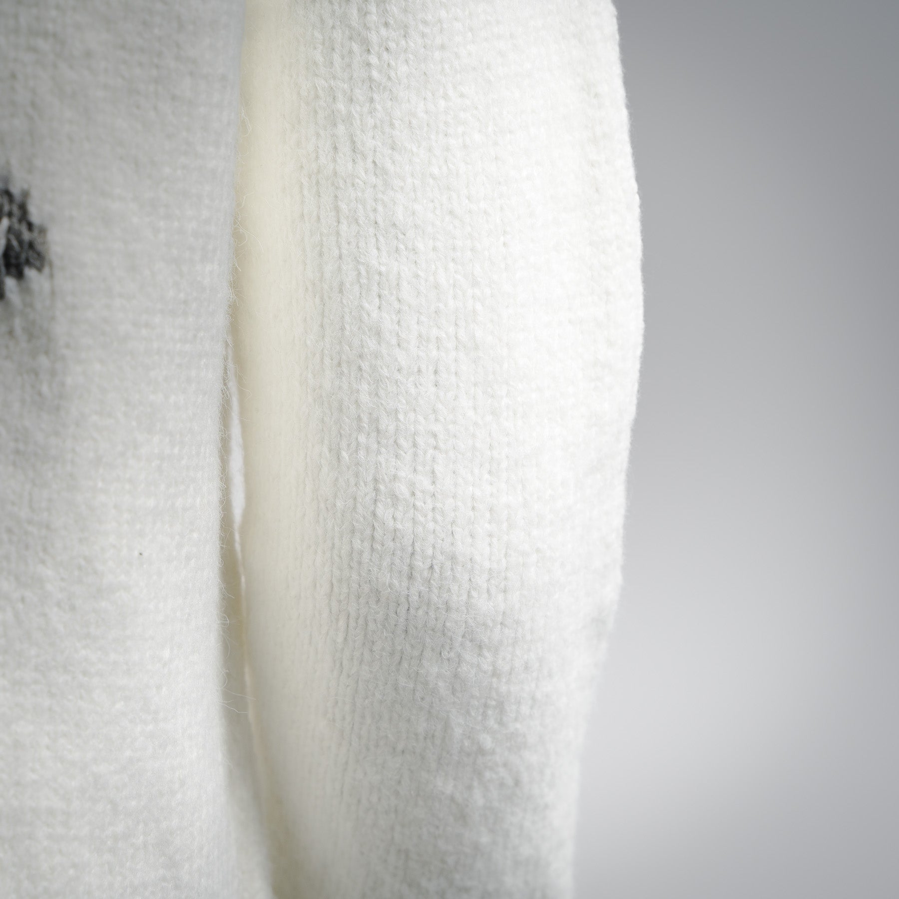 Louis 25fw embroidered sweater