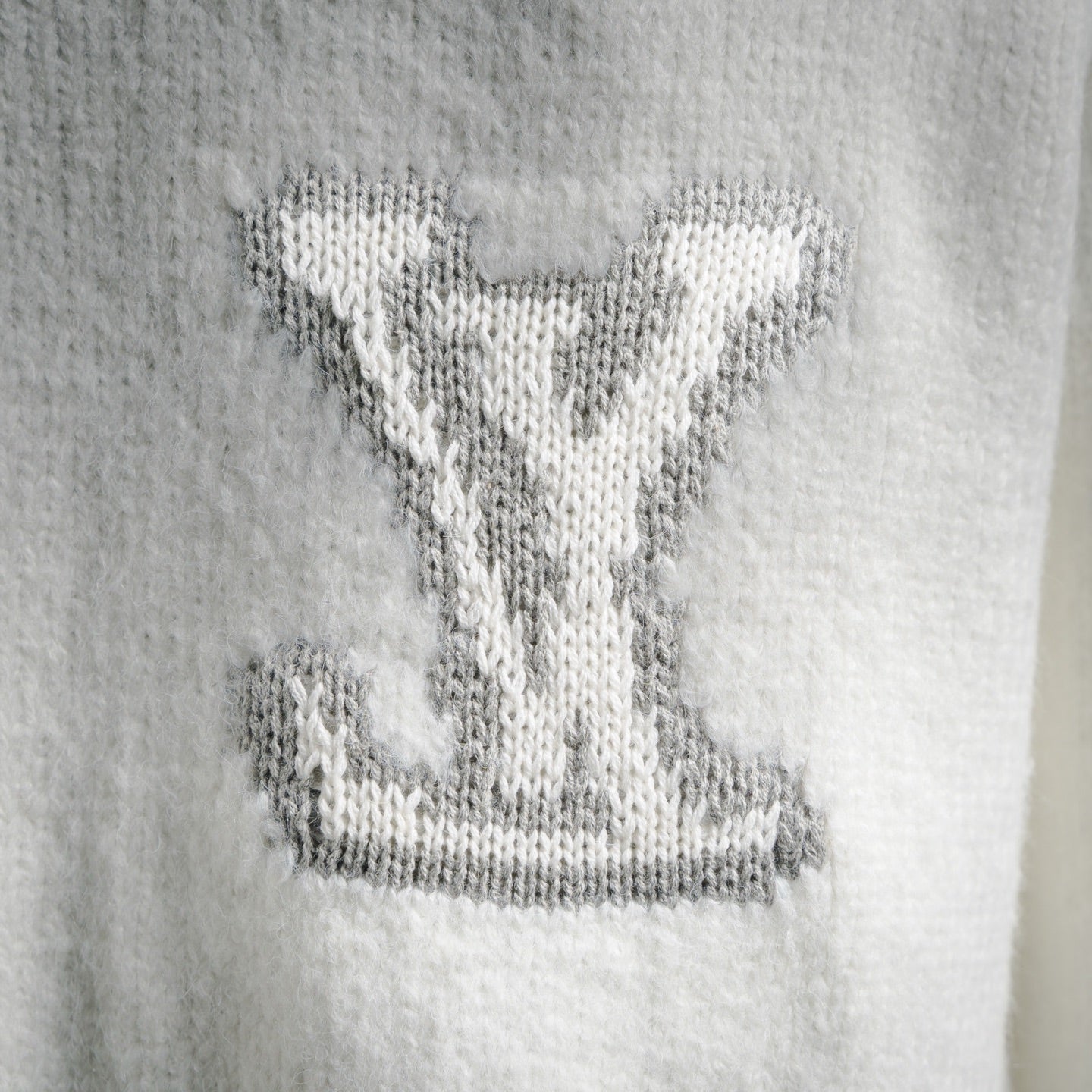 Louis 25fw embroidered sweater