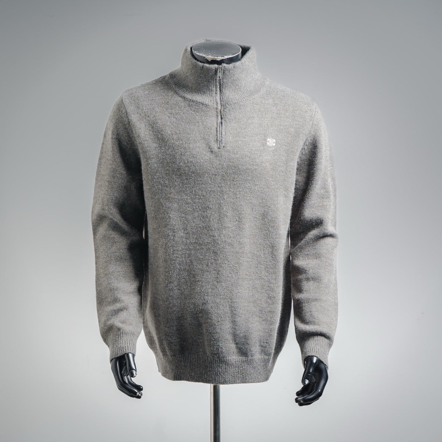 Cel 25fw embroidered sweater