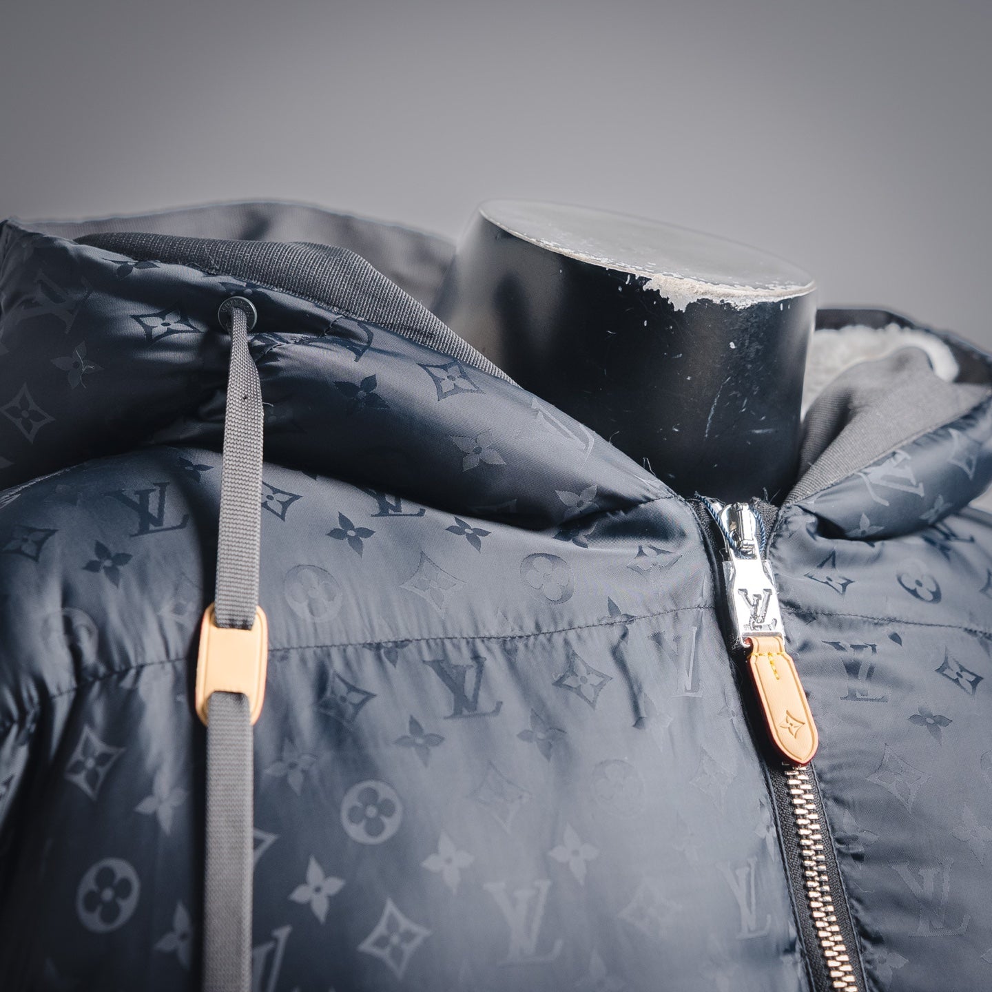 Louis 25fw down jacket