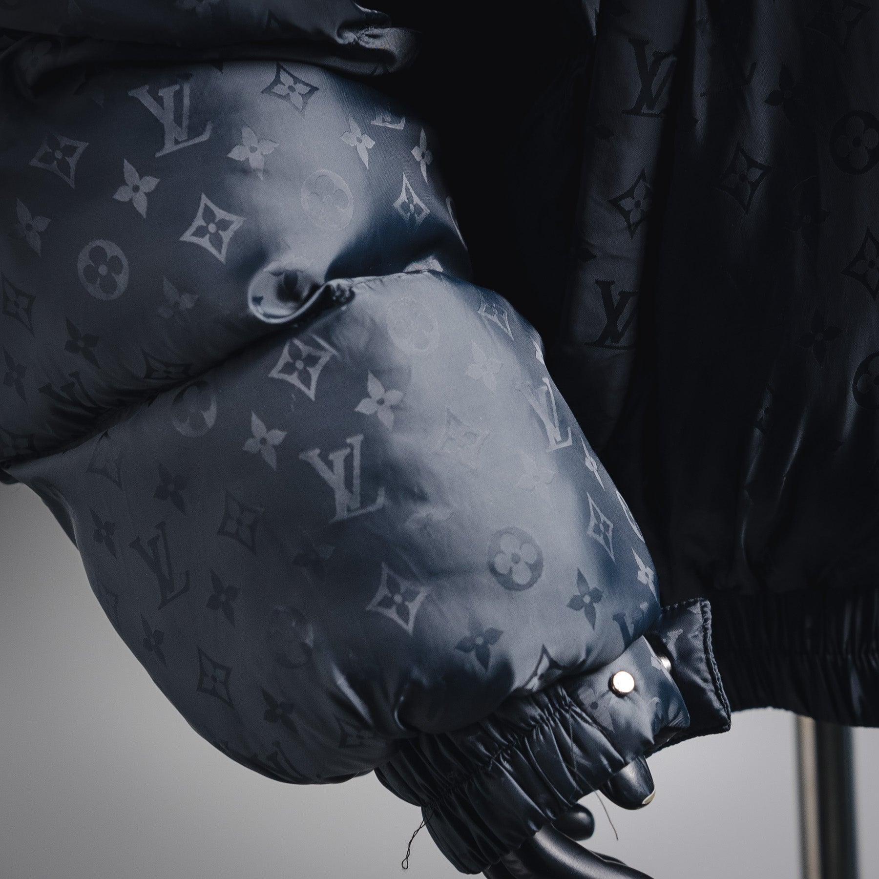 Louis 25fw down jacket